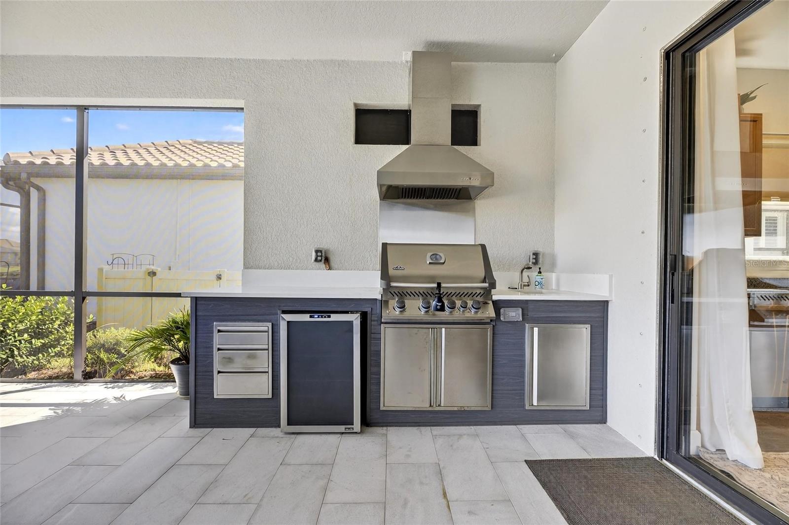 Listing photo id 52 for 11121 Egeria Drive