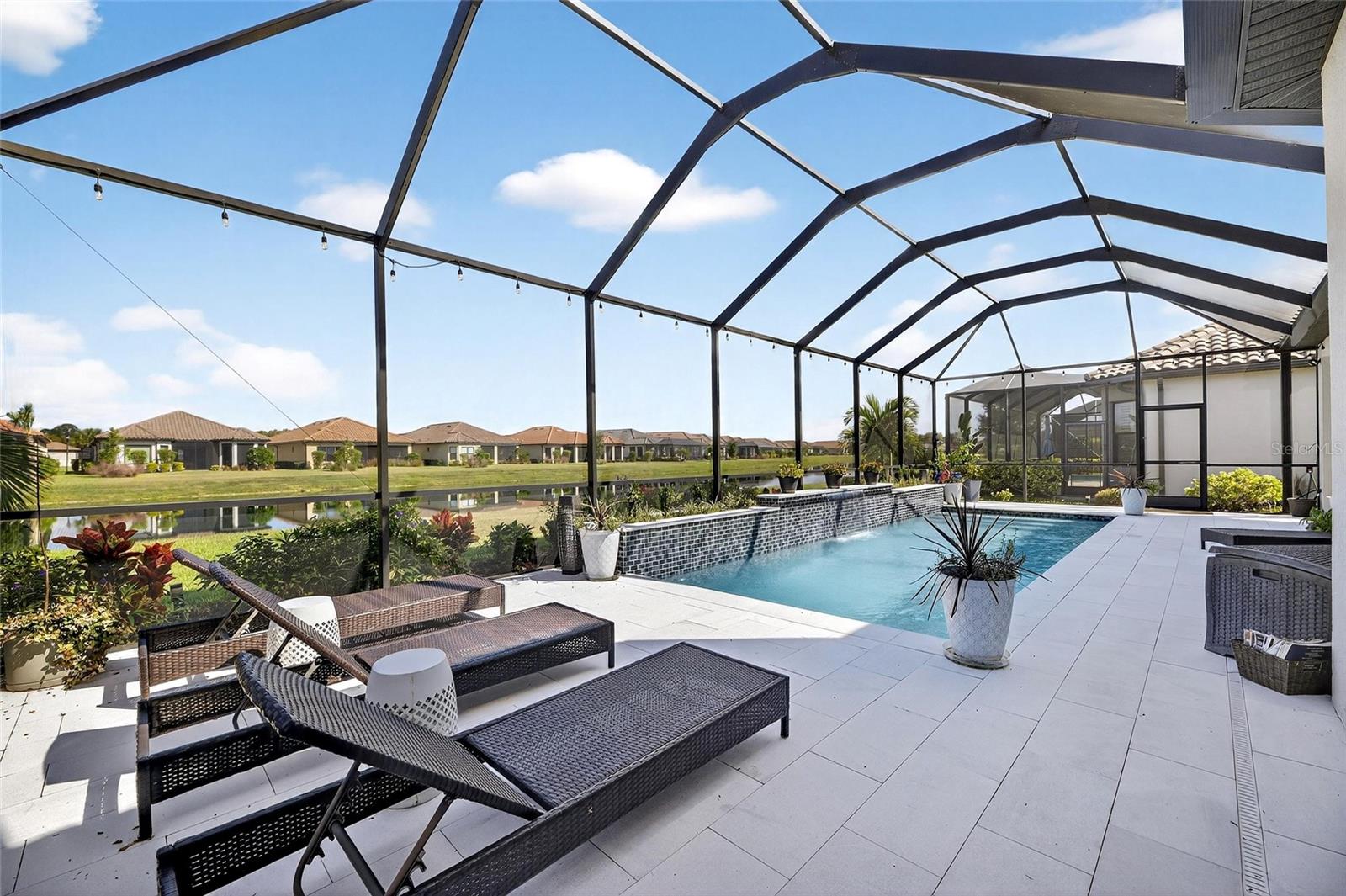 Listing photo id 57 for 11121 Egeria Drive