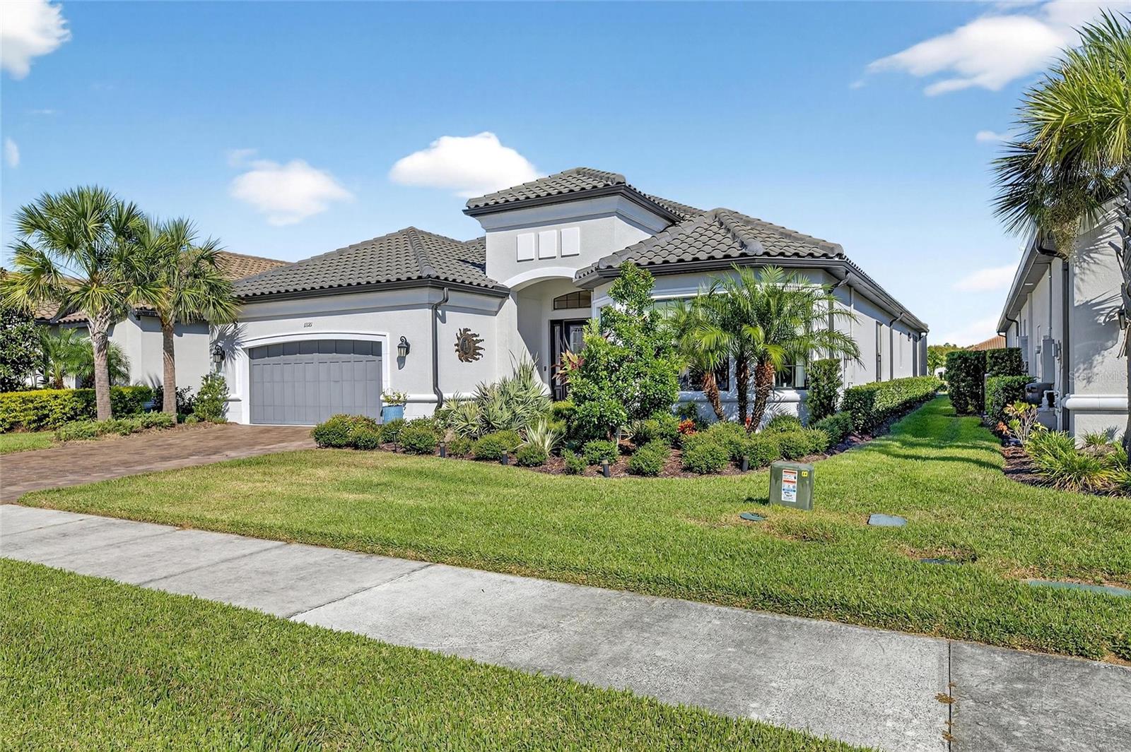 Listing photo id 4 for 11121 Egeria Drive