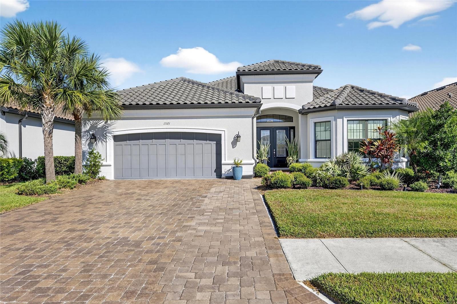 Listing photo id 5 for 11121 Egeria Drive