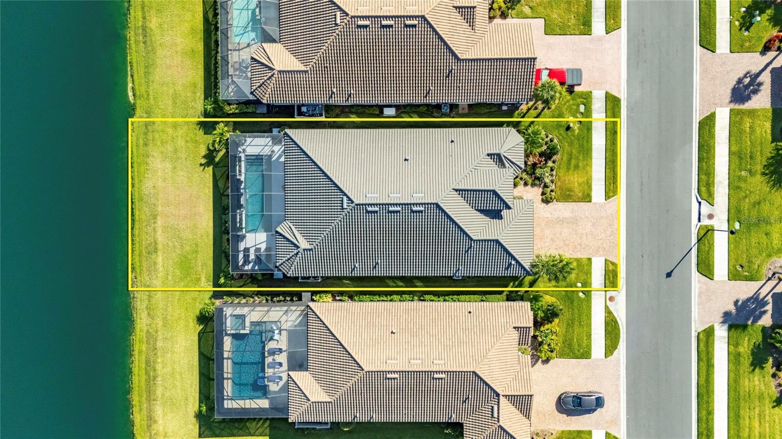Listing photo id 83 for 11121 Egeria Drive