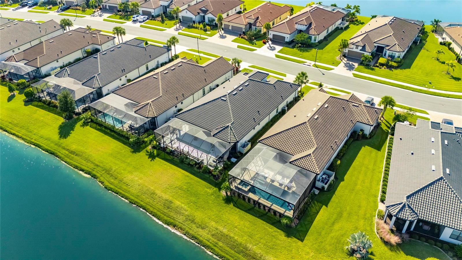 Listing photo id 90 for 11121 Egeria Drive