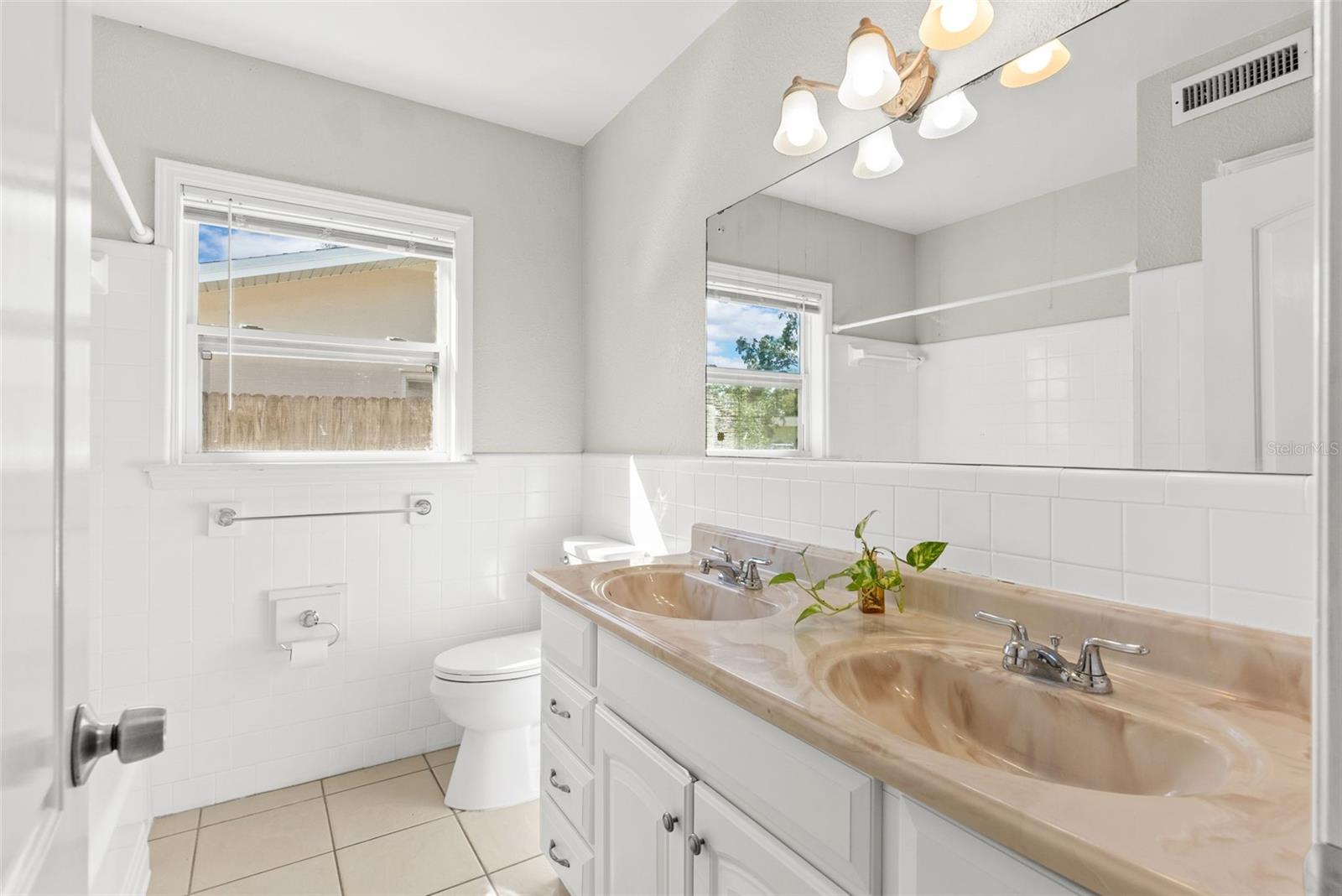 Image 12 of 26 For 10126 Bahama Court