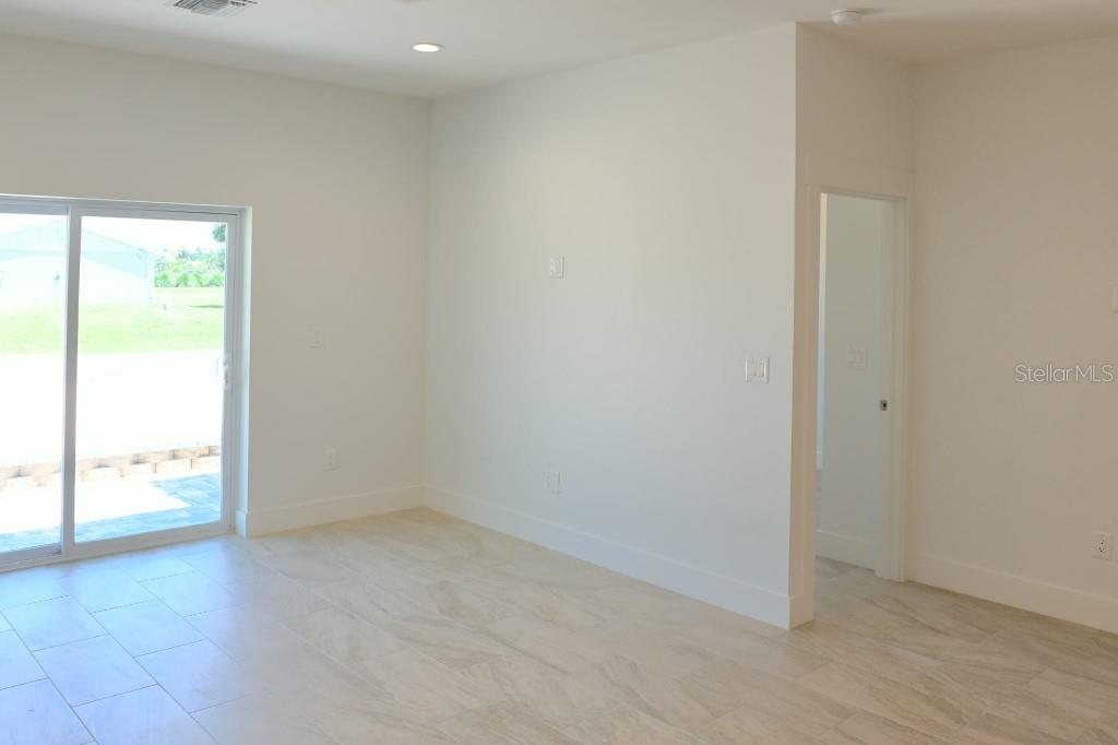 Image 8 of 9 For 10490 Pendleton Avenue