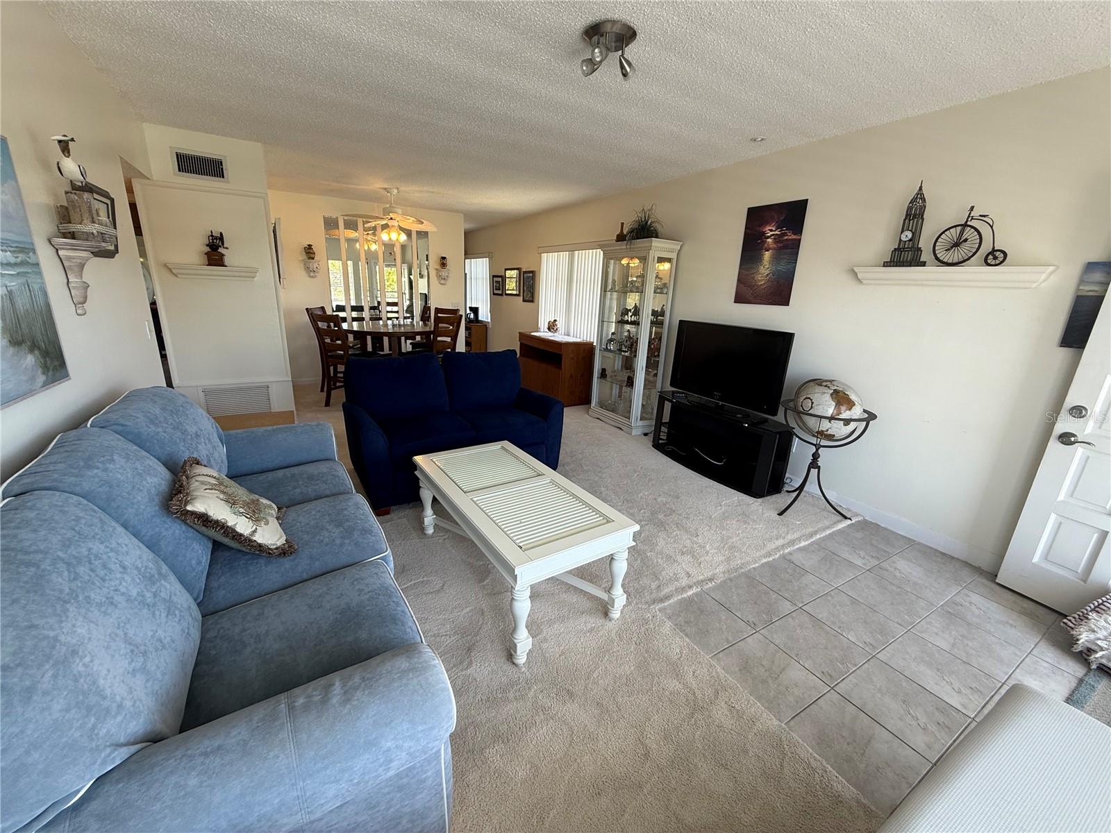 Image 7 of 43 For 2428 Columbia Drive 72