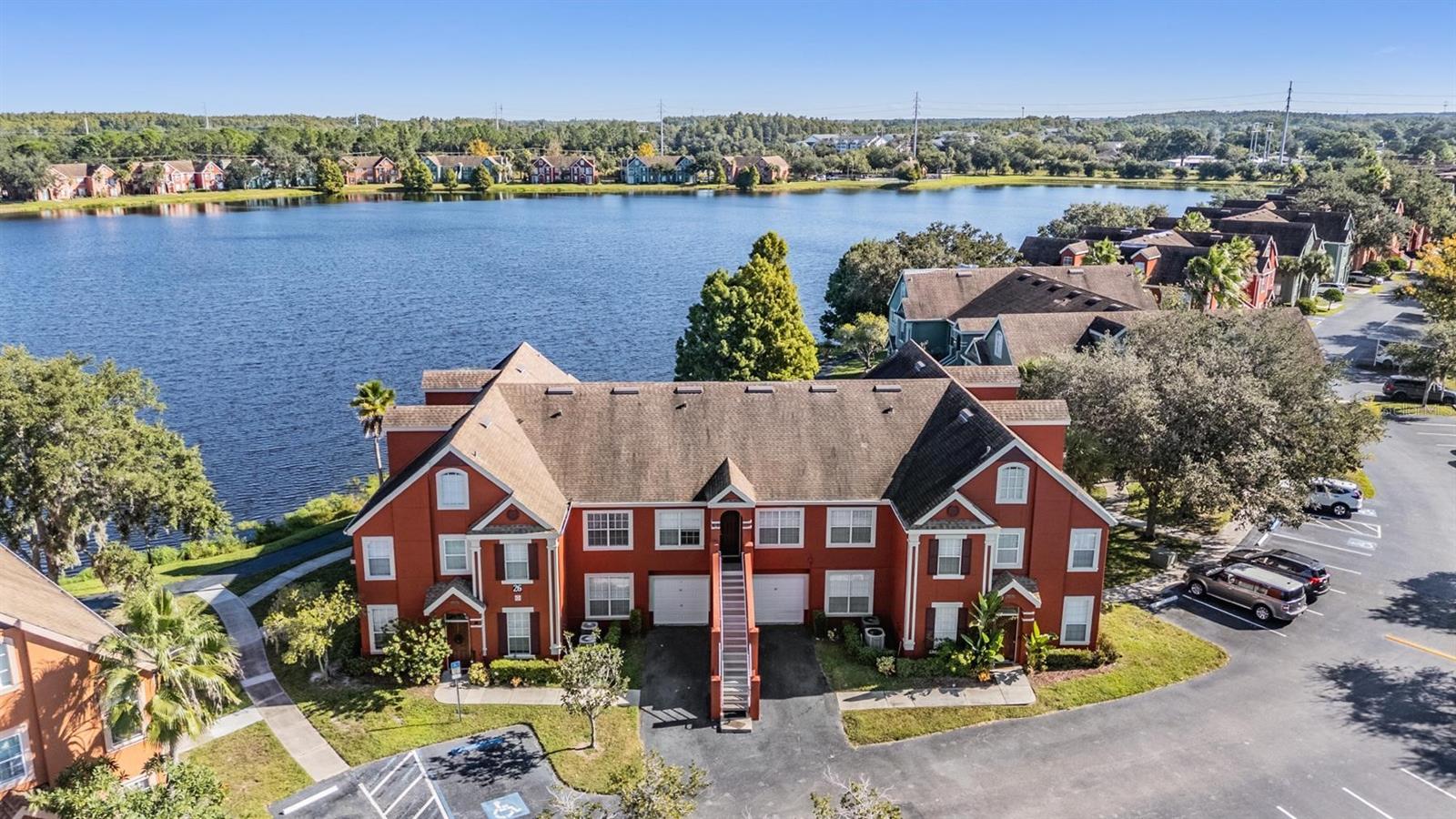 Image 17 of 27 For 9586 Lake Chase Island Way 9586