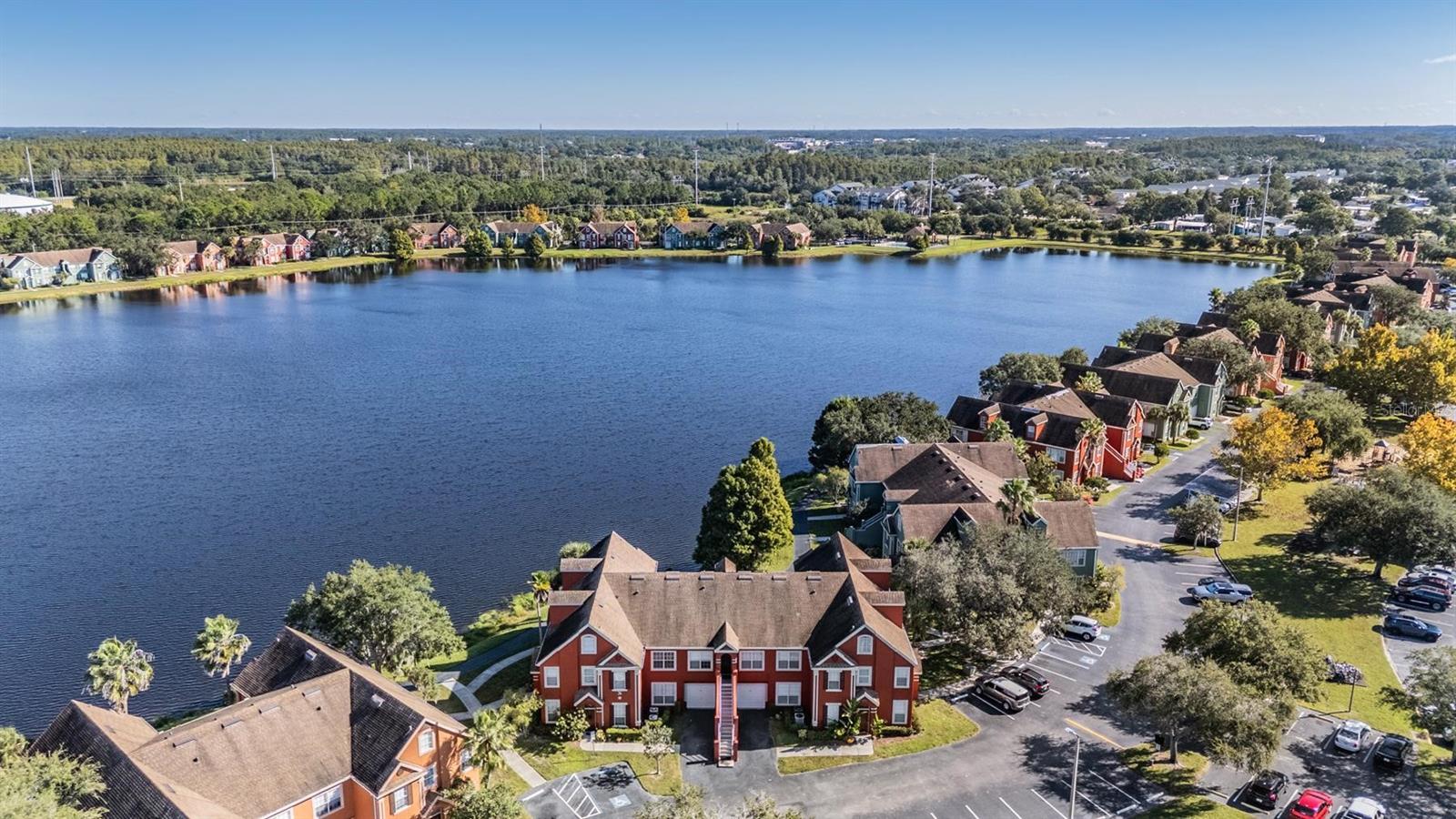 Image 19 of 27 For 9586 Lake Chase Island Way 9586