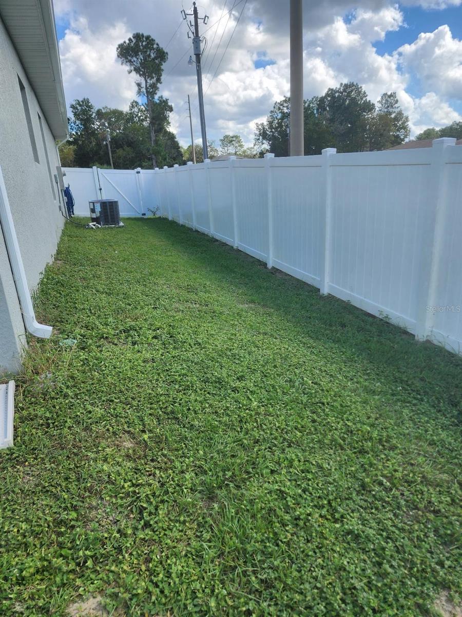 Image 15 of 40 For 15100 51st Ter