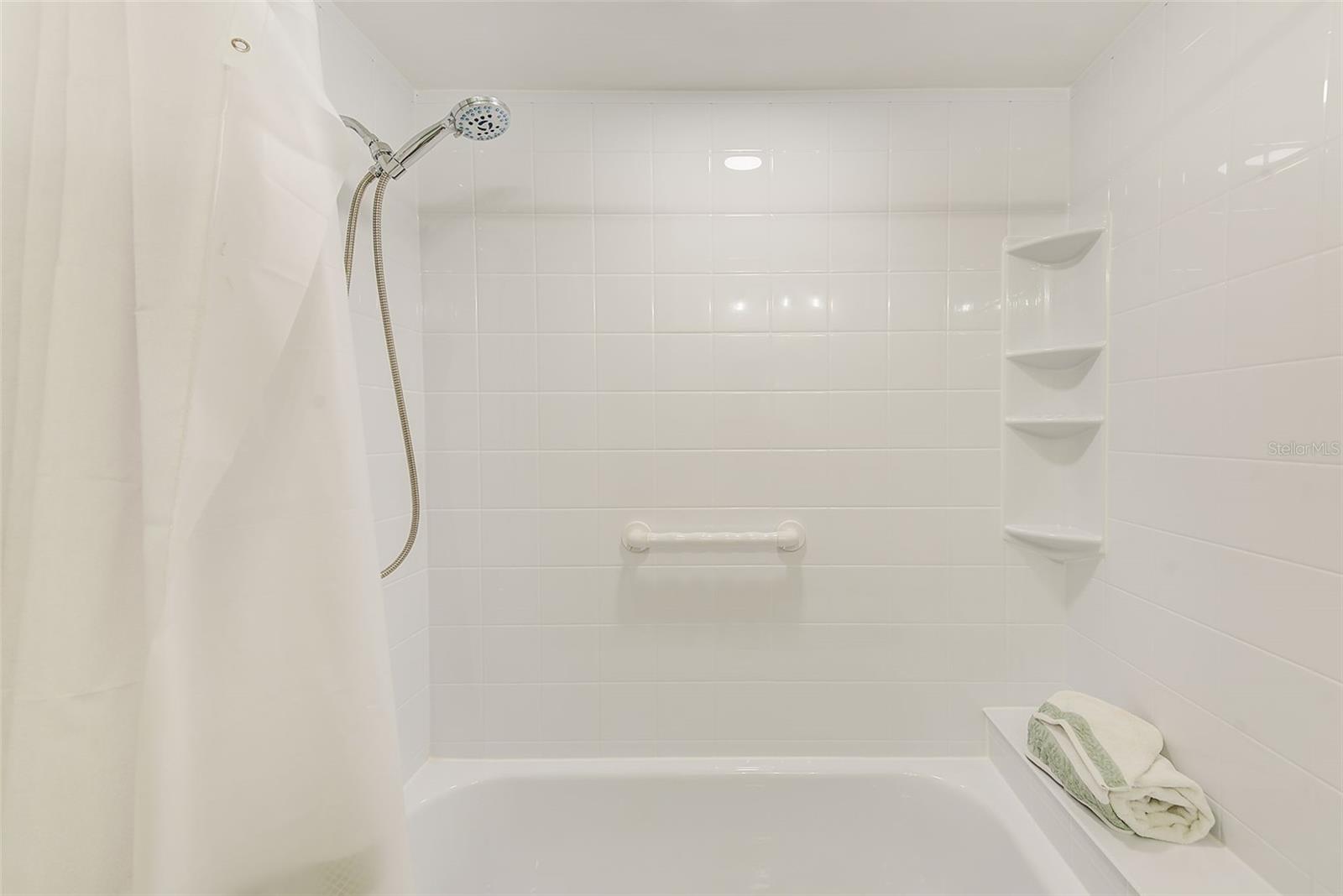 Listing photo id 14 for 4359 Tahitian Gardens Circle G