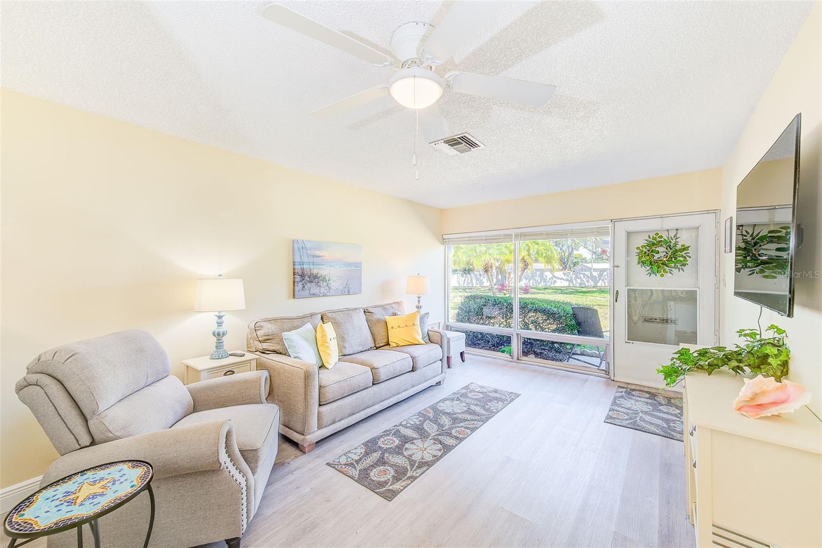 Listing photo id 0 for 4359 Tahitian Gardens Circle G