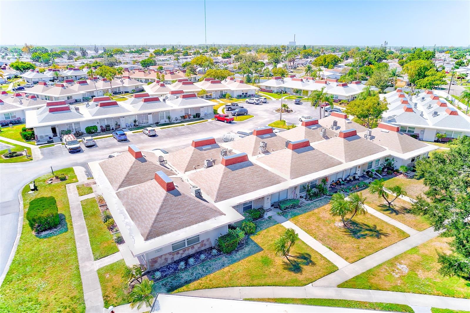 Listing photo id 19 for 4359 Tahitian Gardens Circle G