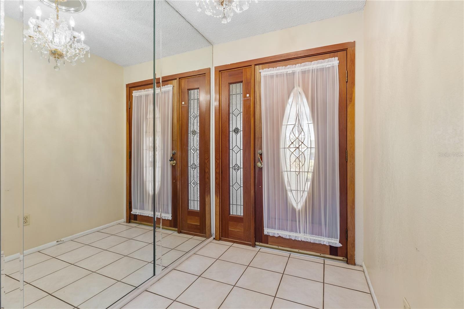 Image 11 of 38 For 2462 Moore Haven Drive E