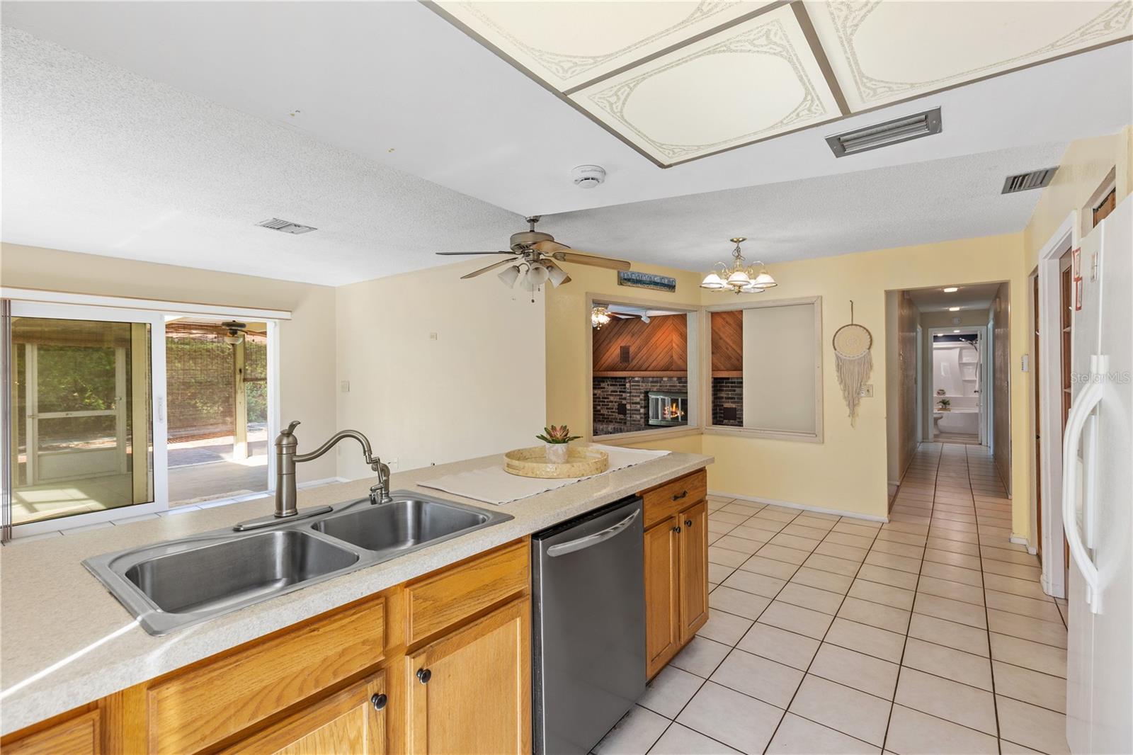 Image 16 of 38 For 2462 Moore Haven Drive E