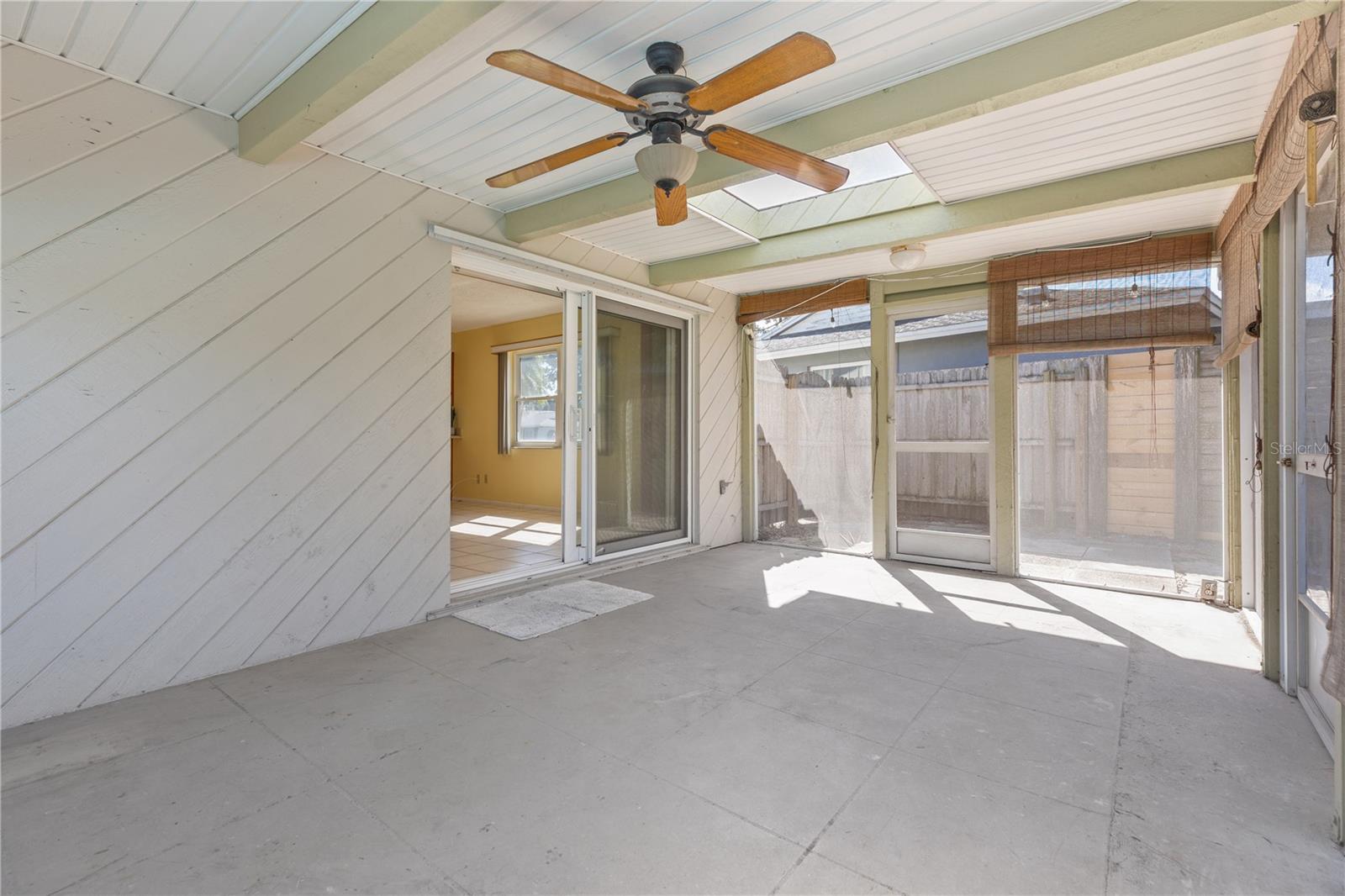 Image 22 of 38 For 2462 Moore Haven Drive E