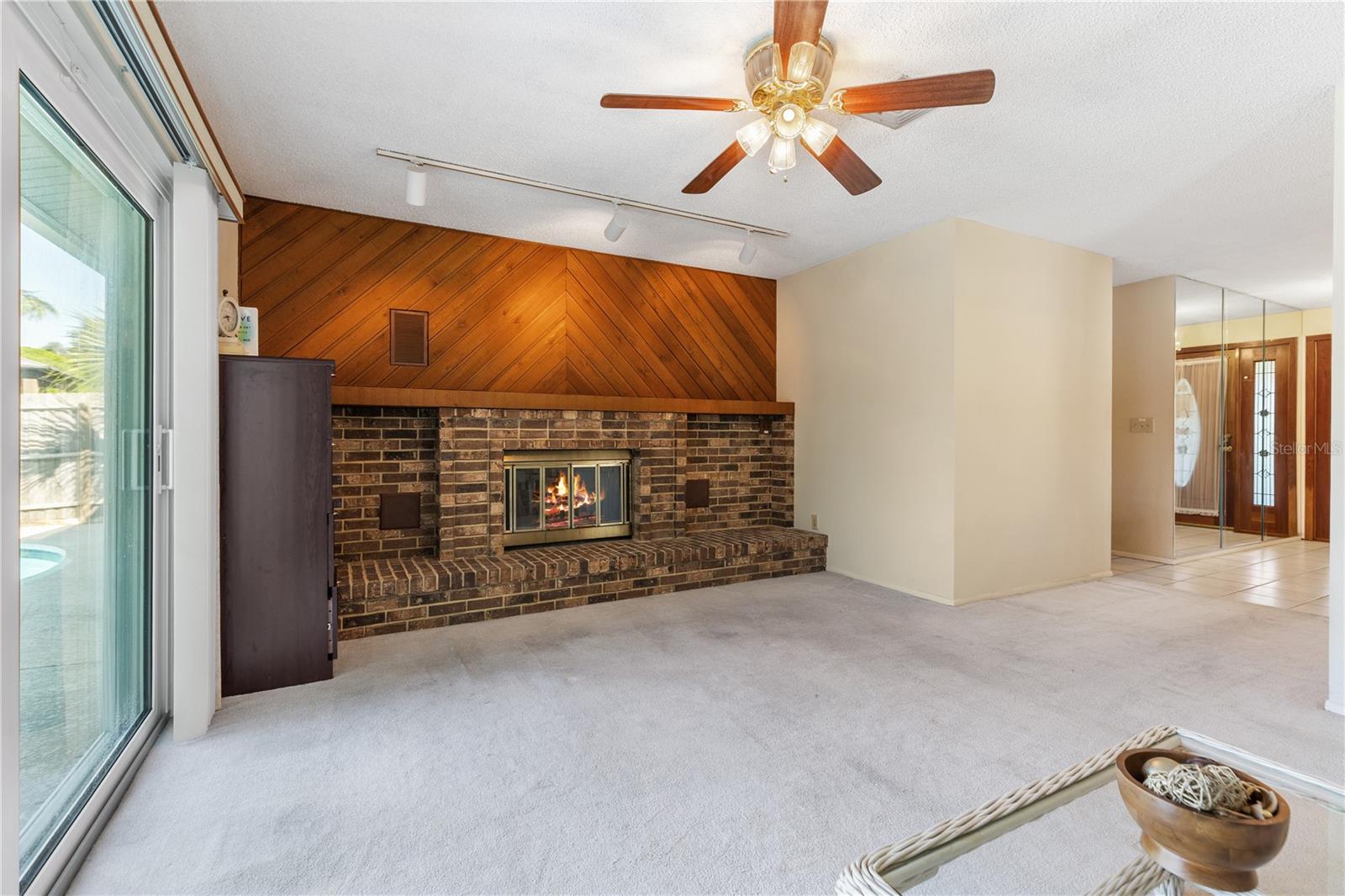Image 3 of 38 For 2462 Moore Haven Drive E