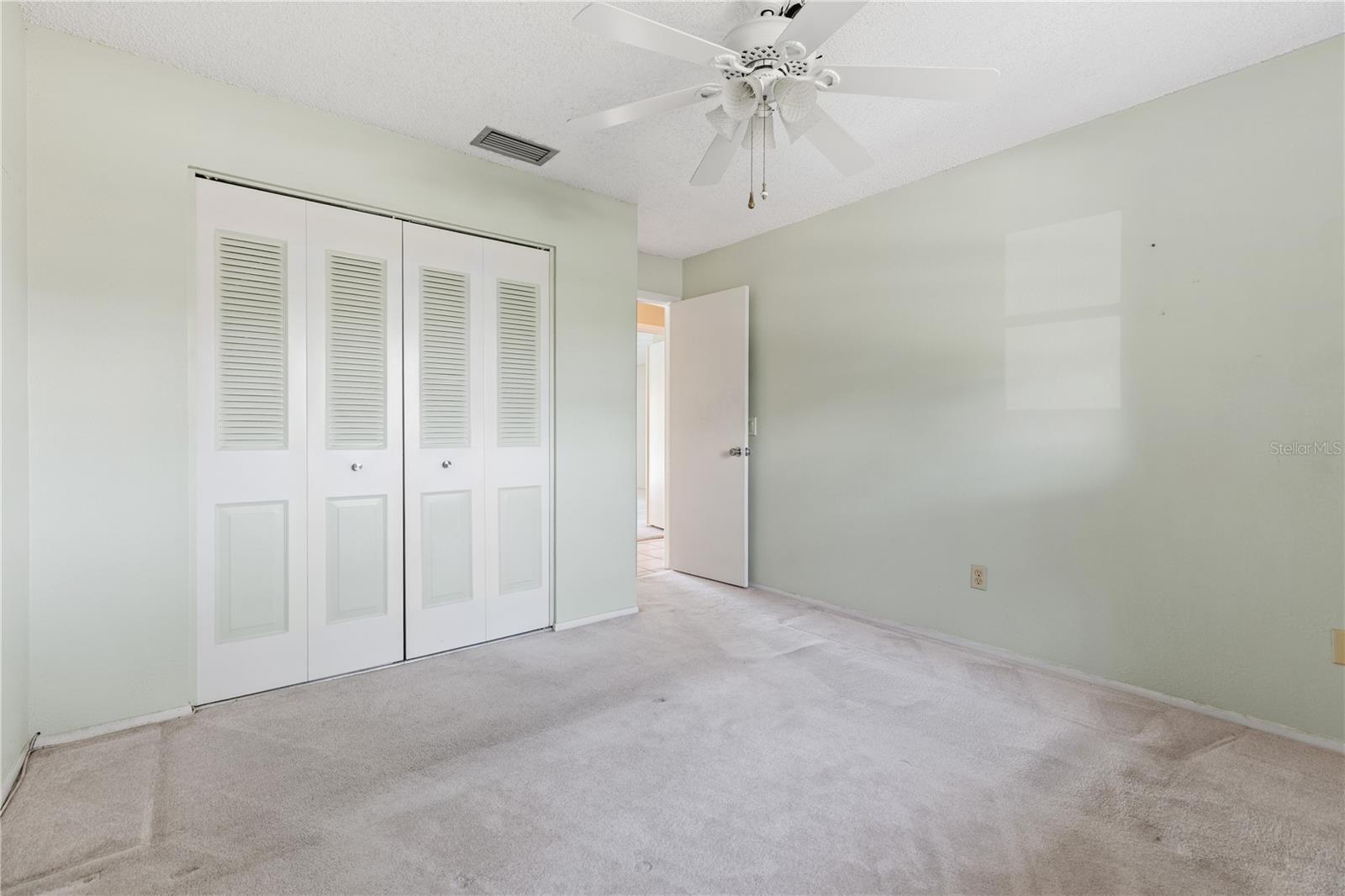 Image 30 of 38 For 2462 Moore Haven Drive E