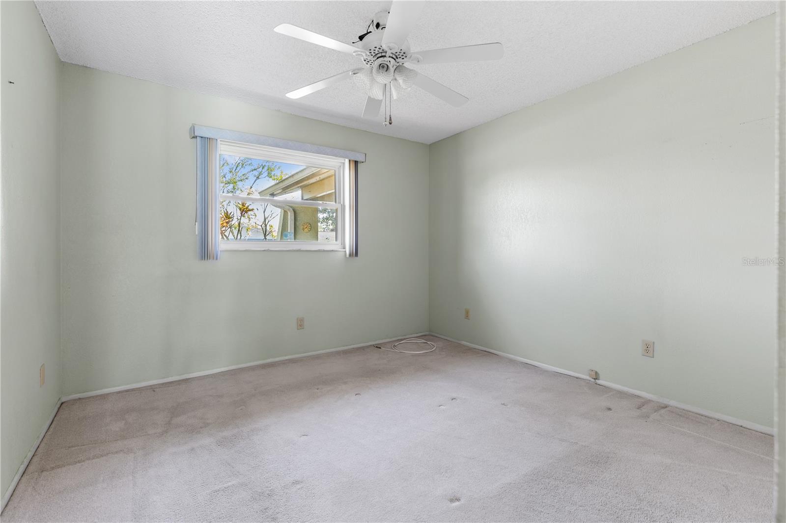 Image 31 of 38 For 2462 Moore Haven Drive E