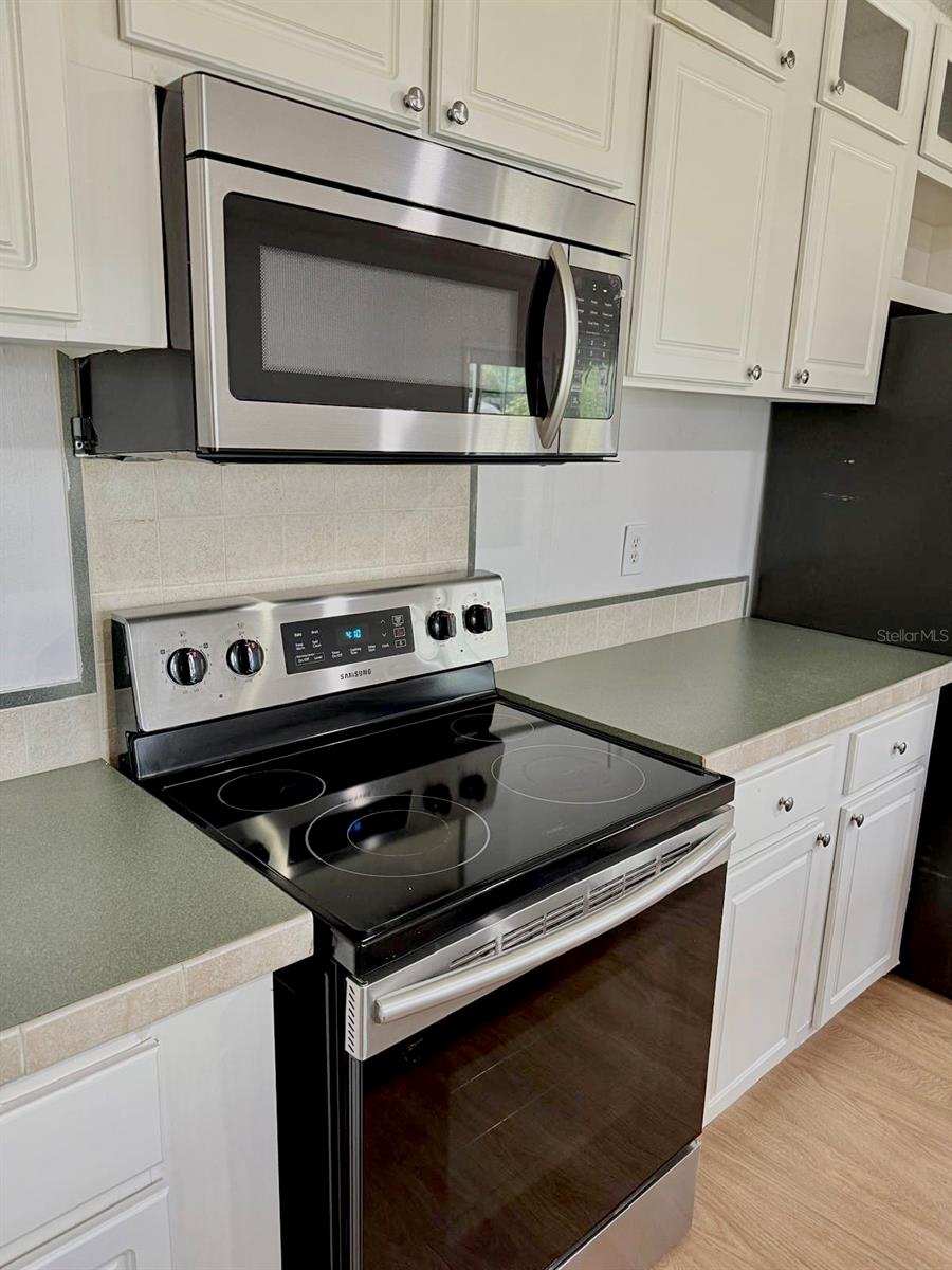 Image 13 of 41 For 6155 143rd Place