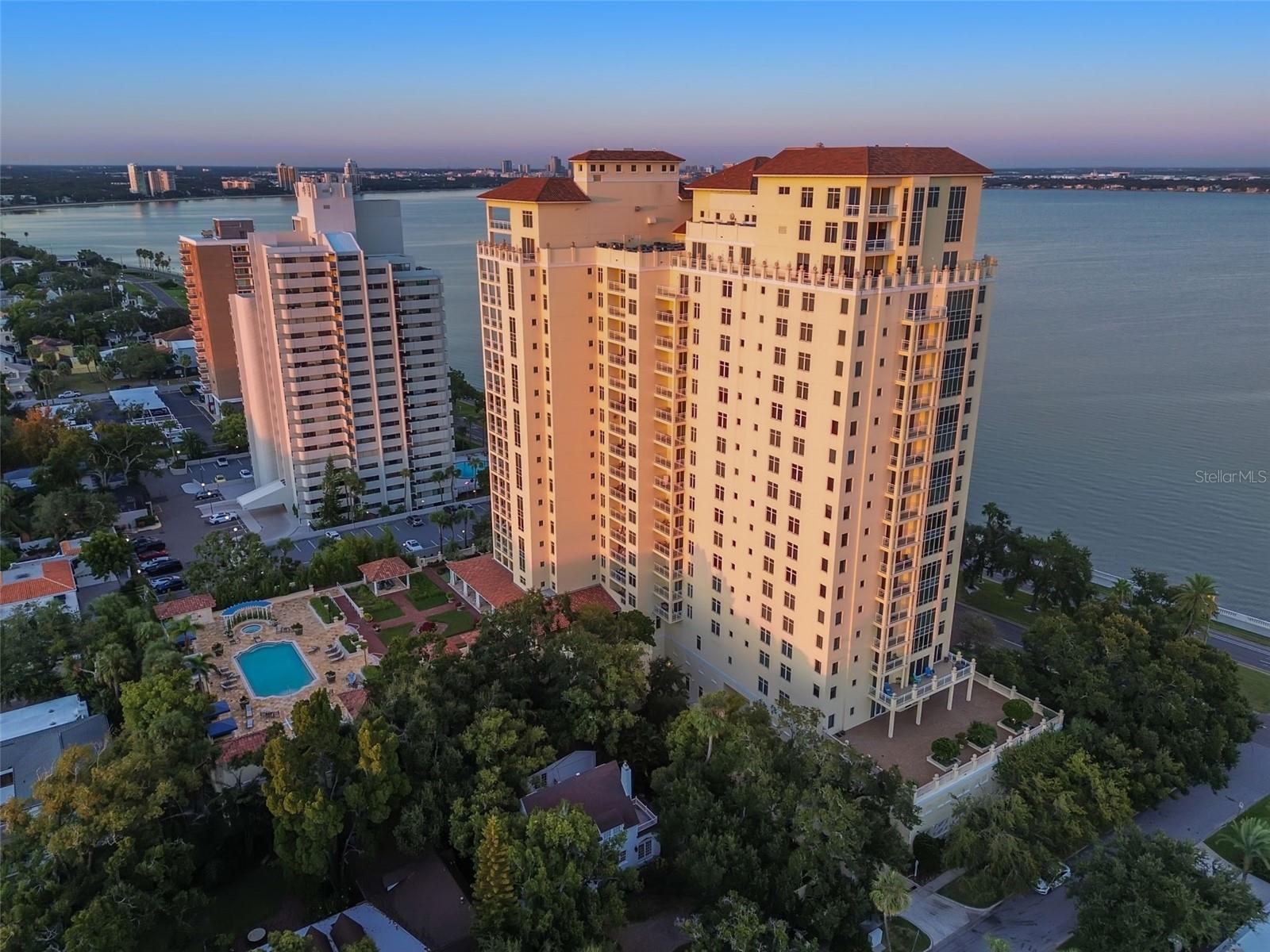 Image 3 of 95 For 4201 Bayshore Boulevard 1501