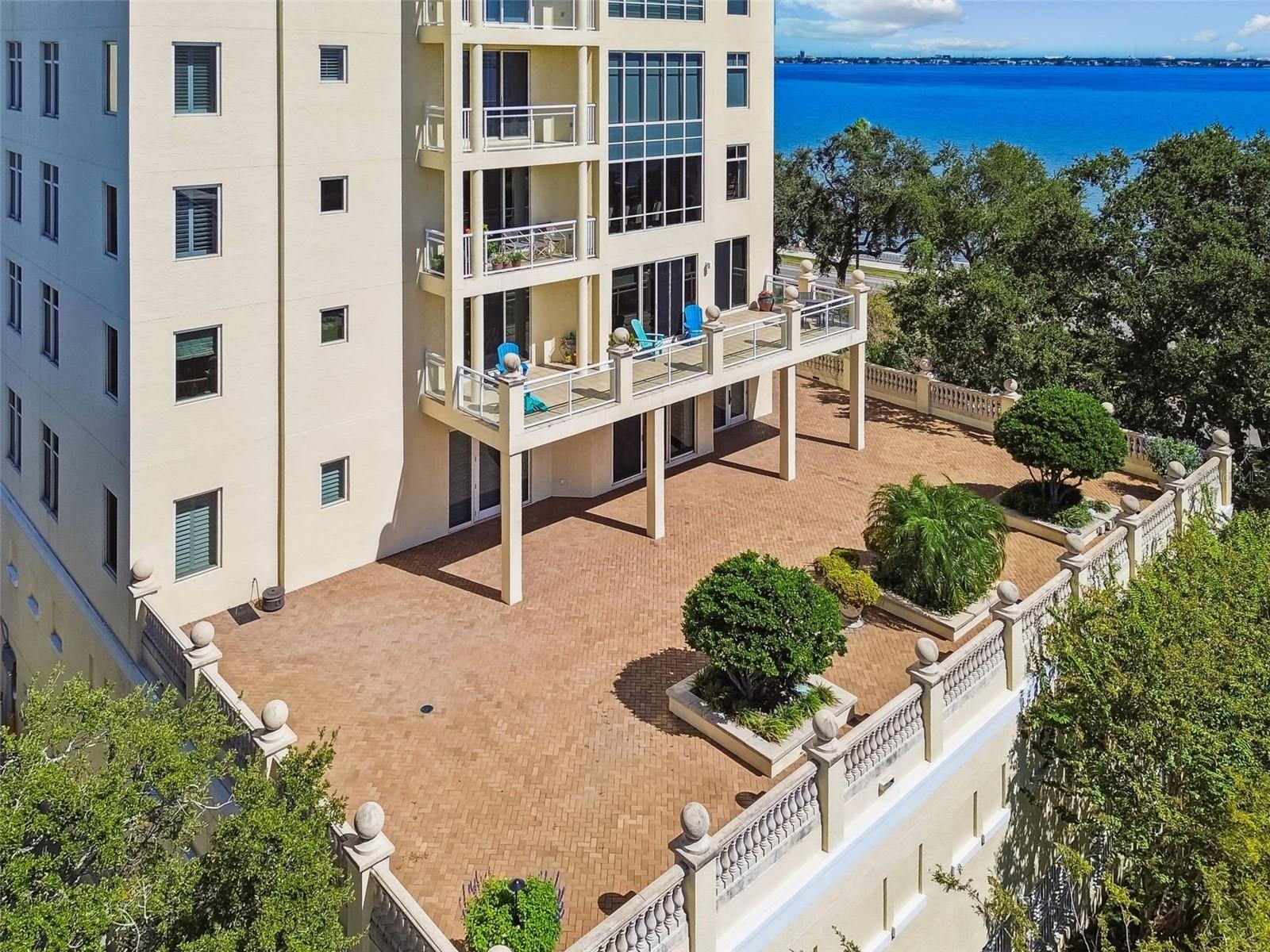 Image 64 of 95 For 4201 Bayshore Boulevard 1501