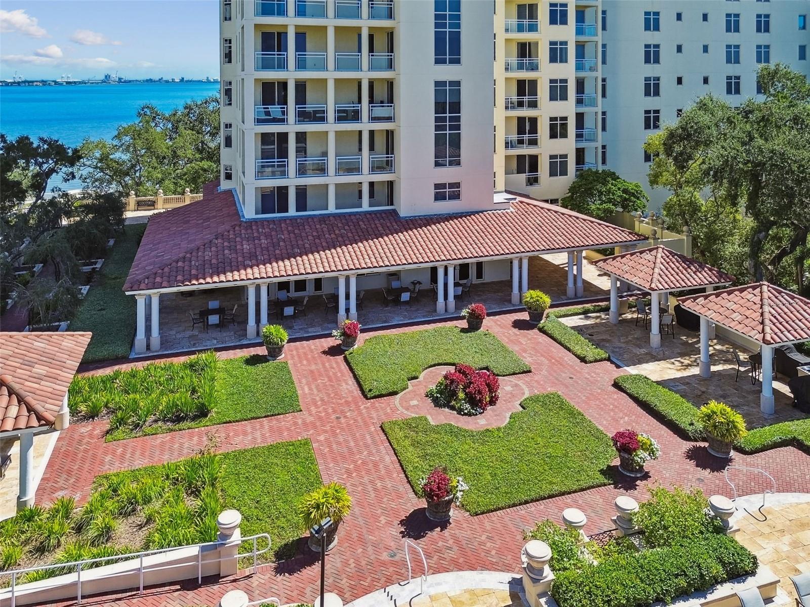 Image 65 of 95 For 4201 Bayshore Boulevard 1501