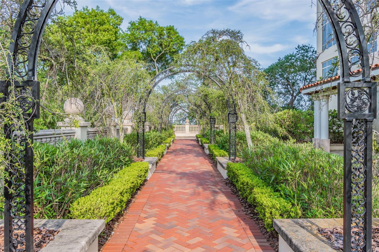Image 88 of 95 For 4201 Bayshore Boulevard 1501