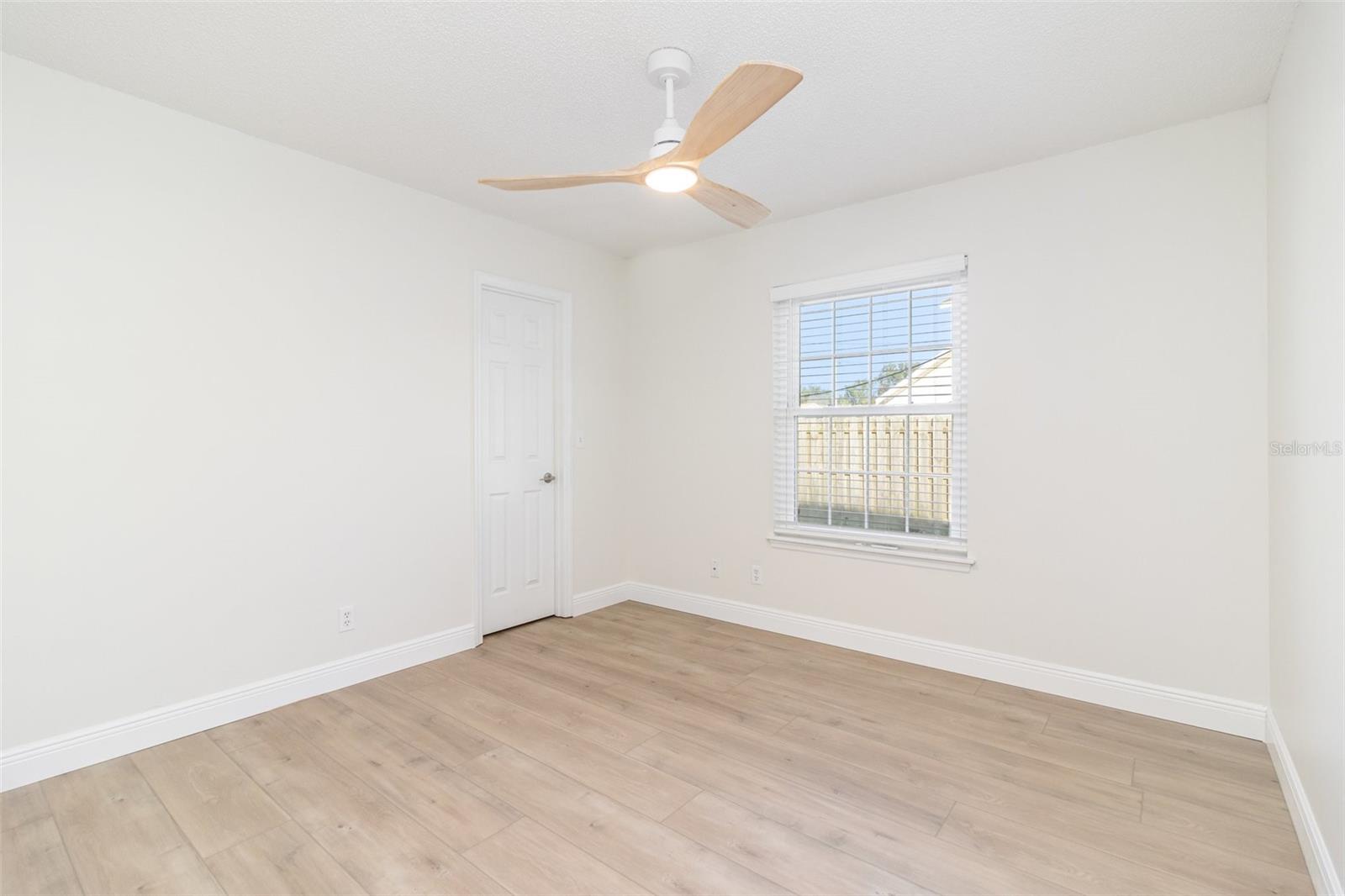 Image 10 of 15 For 847 Trailwood Avenue