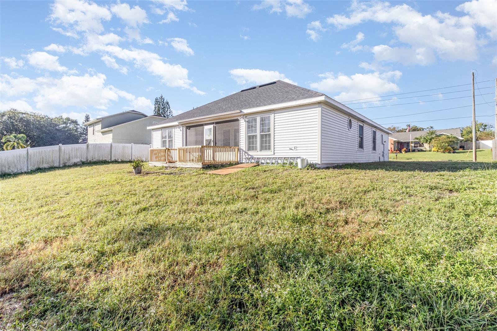 Image 15 of 15 For 847 Trailwood Avenue