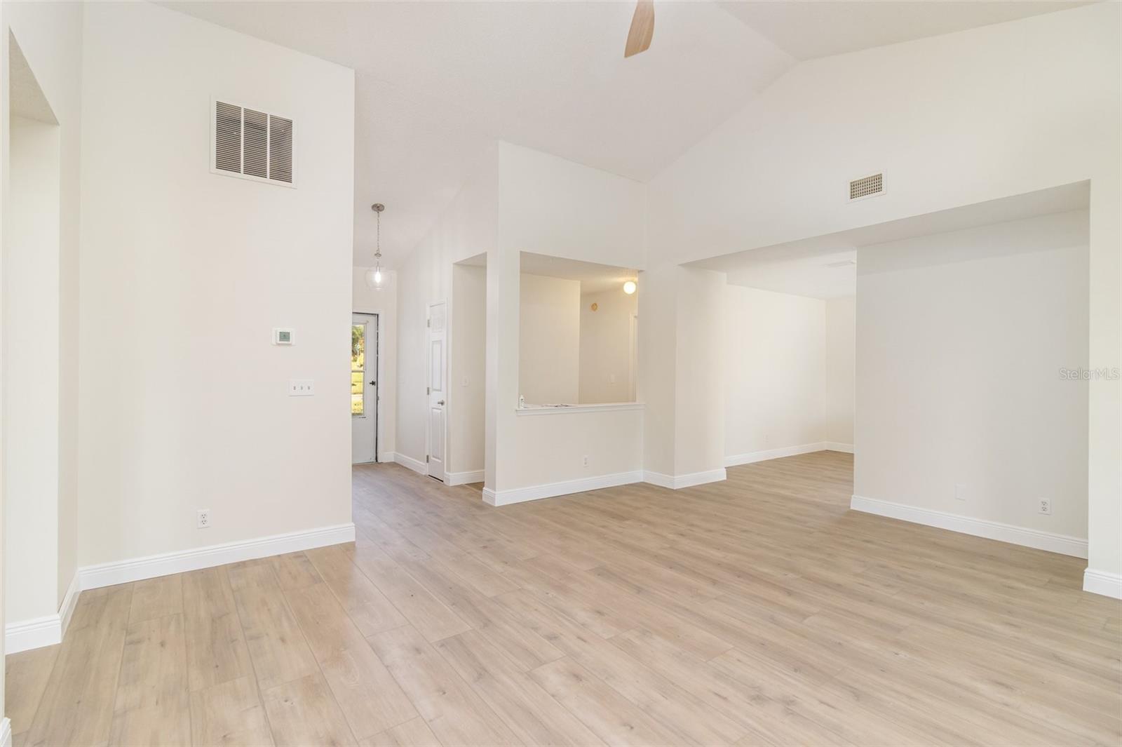 Image 3 of 15 For 847 Trailwood Avenue