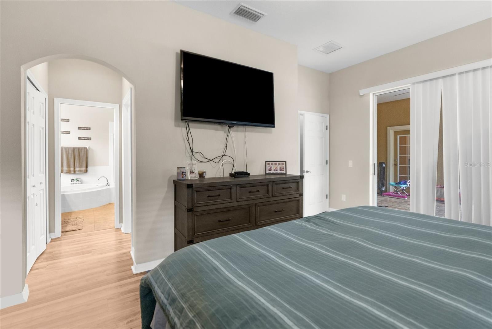 Image 29 of 43 For 19200 Sunset Bay Drive