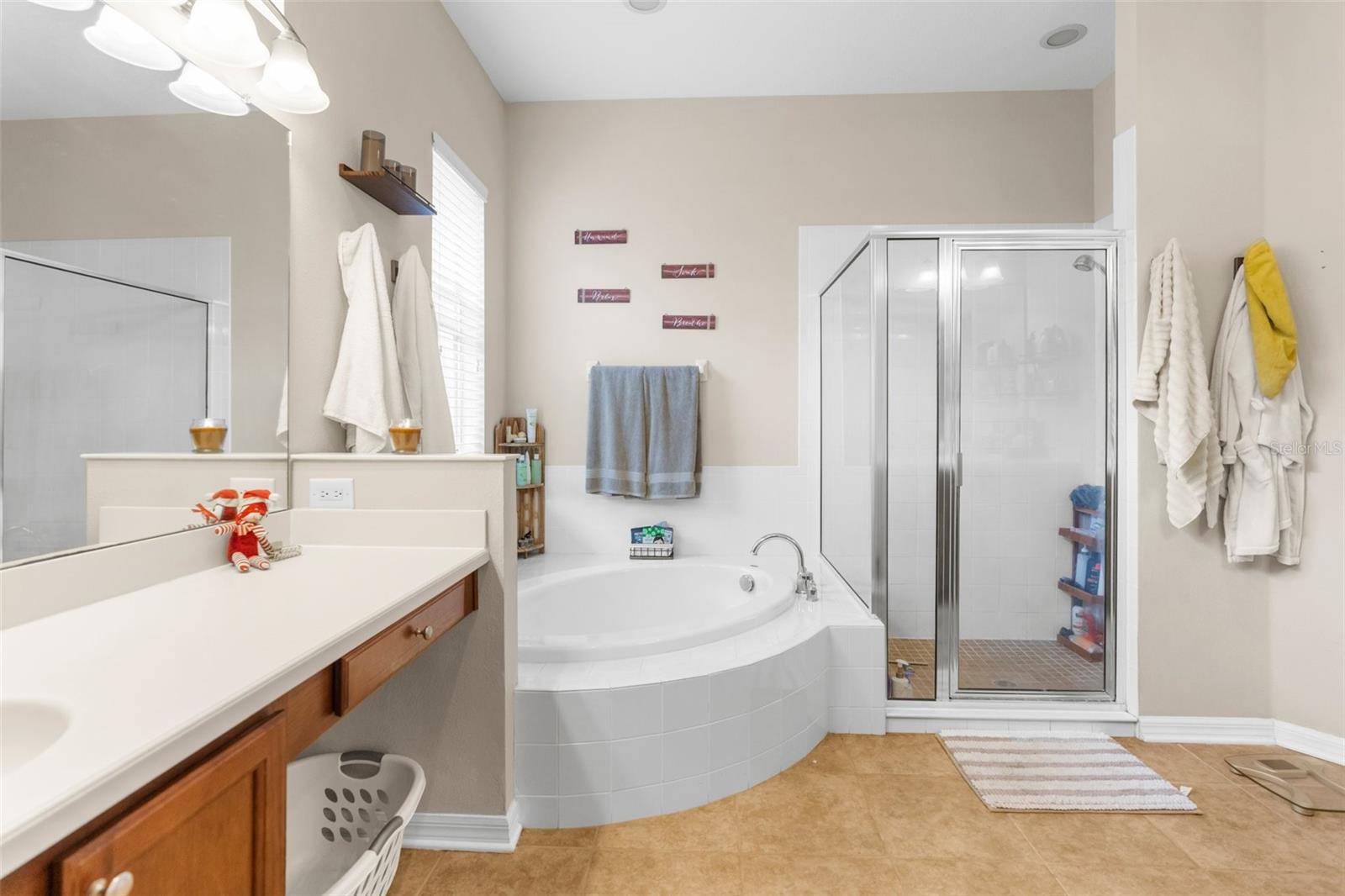 Image 30 of 43 For 19200 Sunset Bay Drive