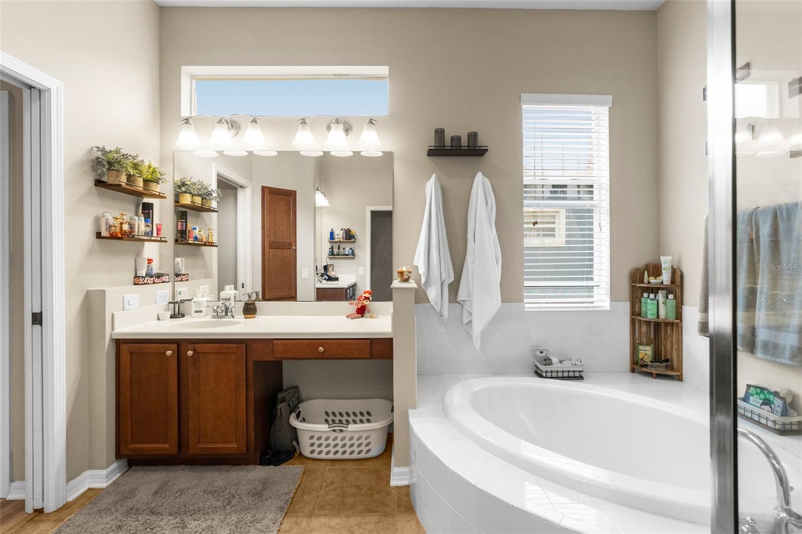 Image 33 of 43 For 19200 Sunset Bay Drive