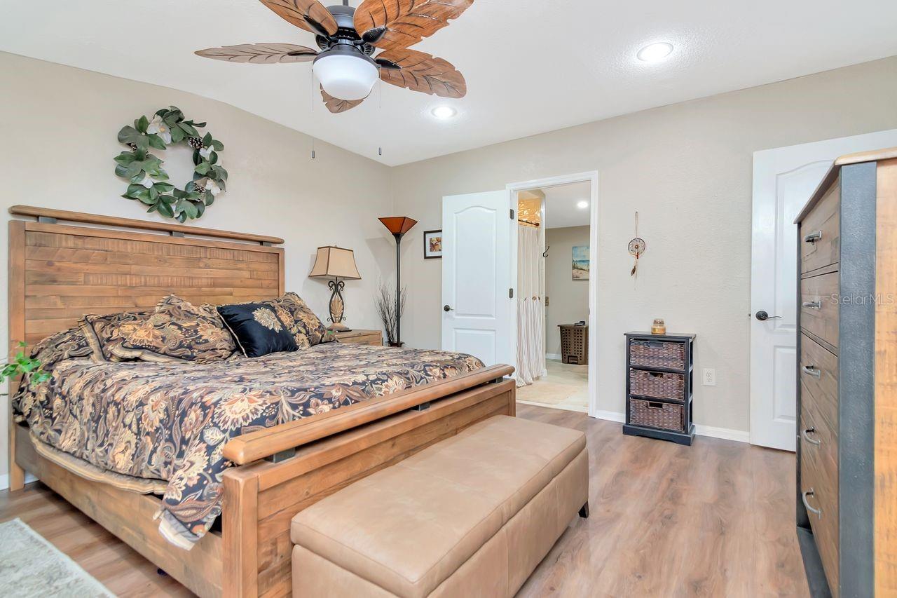 Image 23 of 70 For 6707 Dormany Road