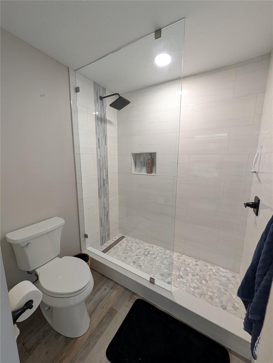 Image 11 of 21 For 4368 Marine Parkway