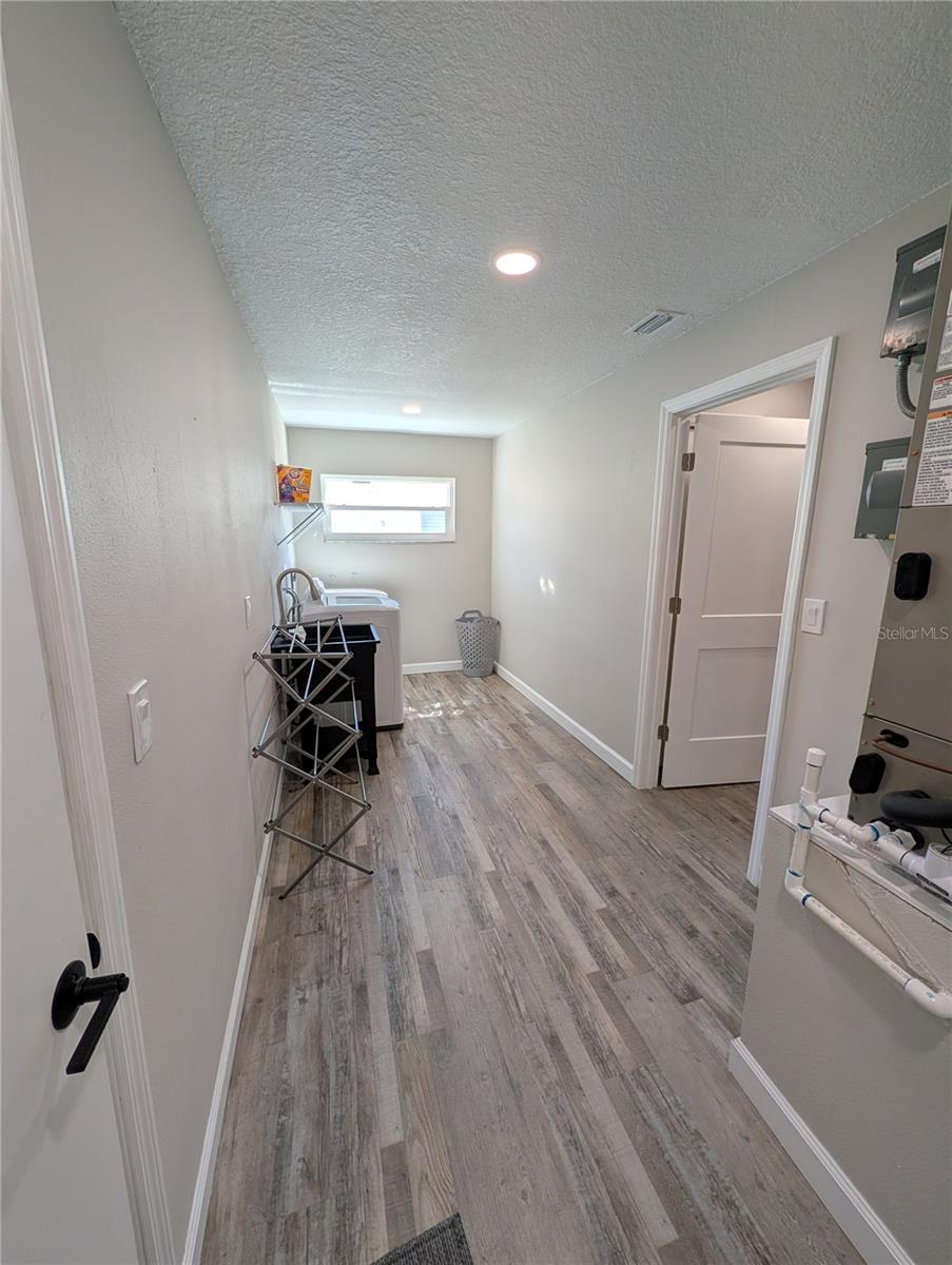 Image 14 of 21 For 4368 Marine Parkway