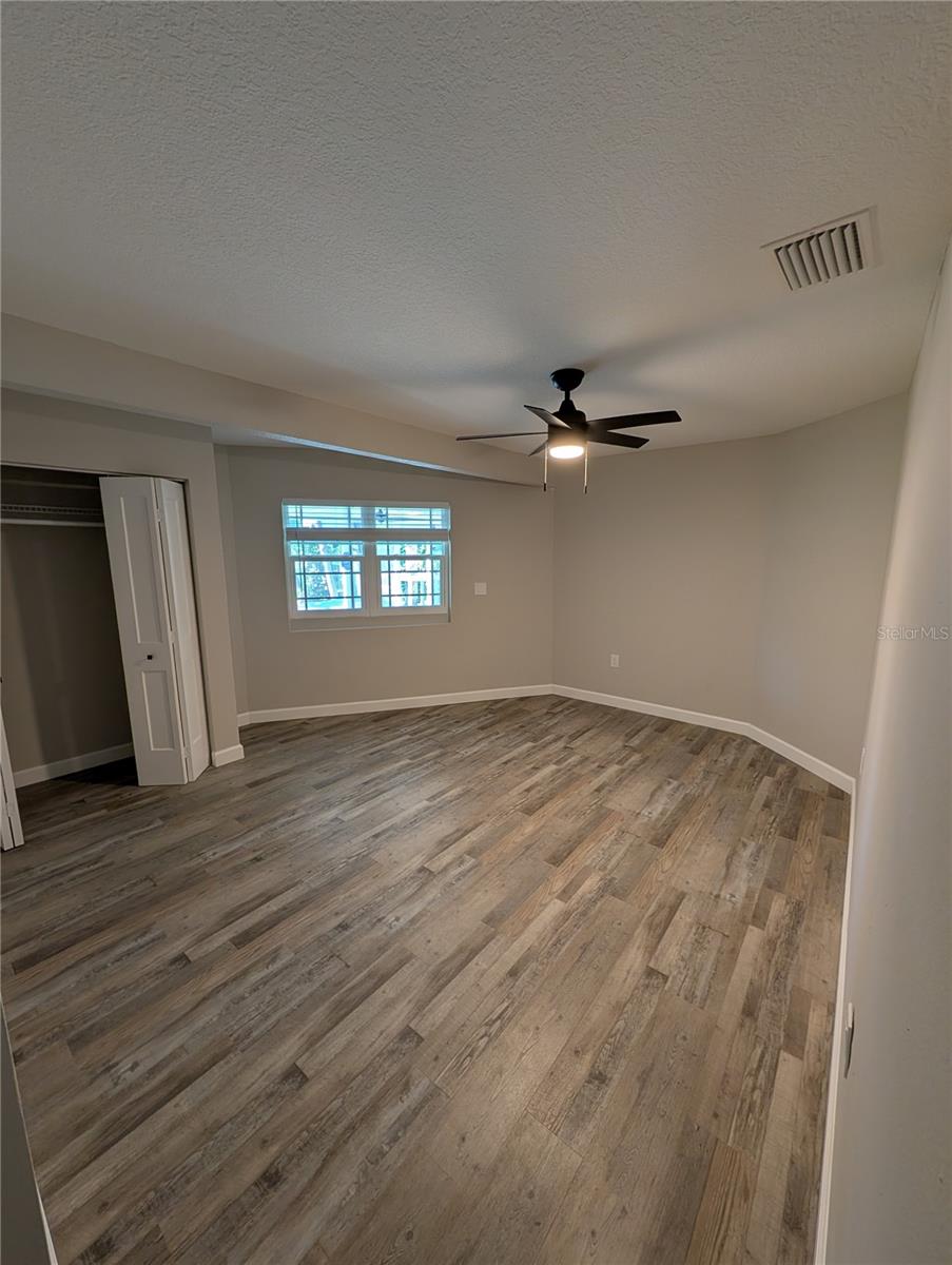 Image 9 of 21 For 4368 Marine Parkway