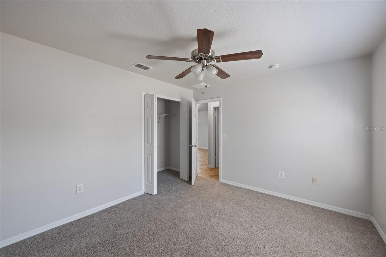 Listing photo id 15 for 13098 Hanley Drive