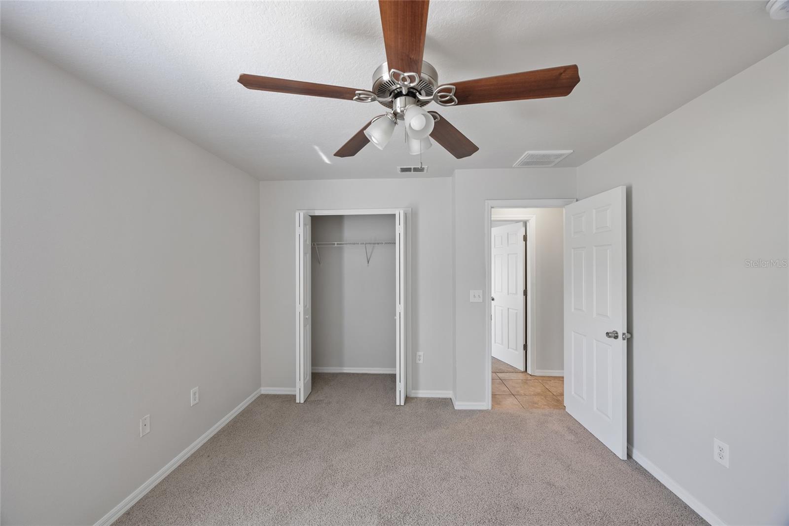 Listing photo id 18 for 13098 Hanley Drive