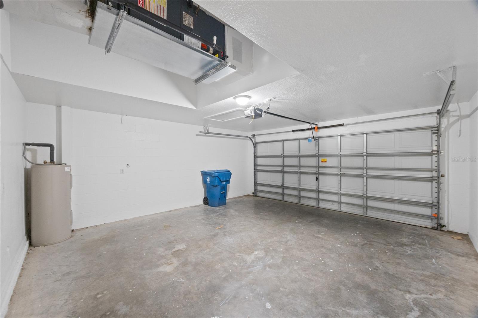 Listing photo id 21 for 13098 Hanley Drive