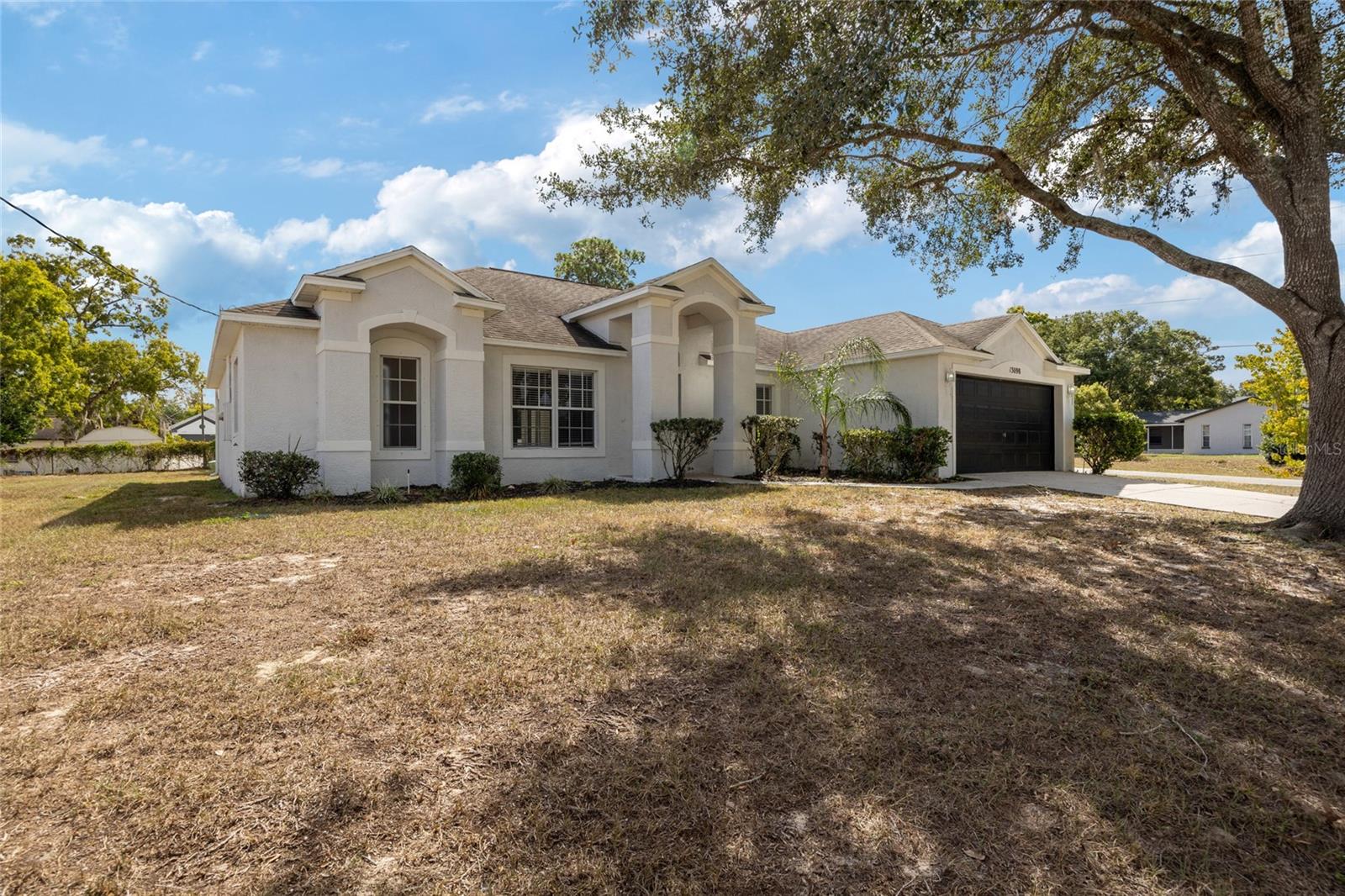 Listing photo id 33 for 13098 Hanley Drive