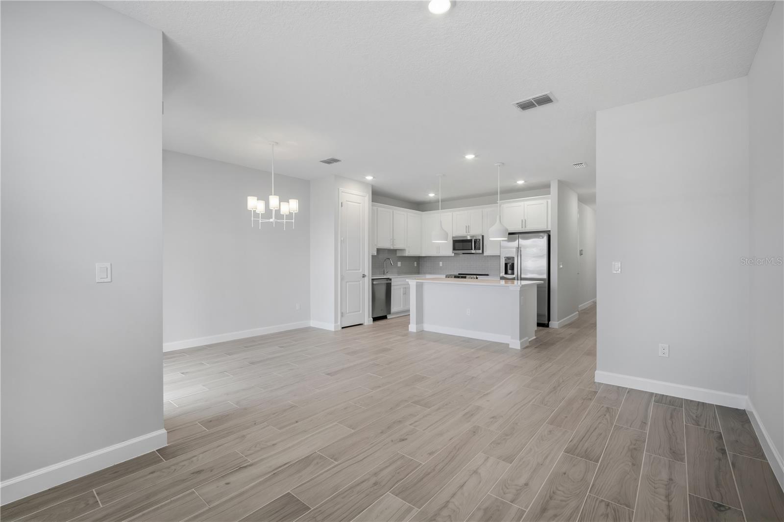 Image 10 of 27 For 7681 Deer Valley Circle