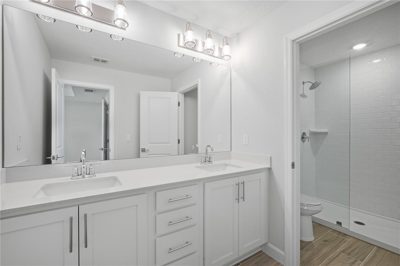 Image 16 of 27 For 7681 Deer Valley Circle