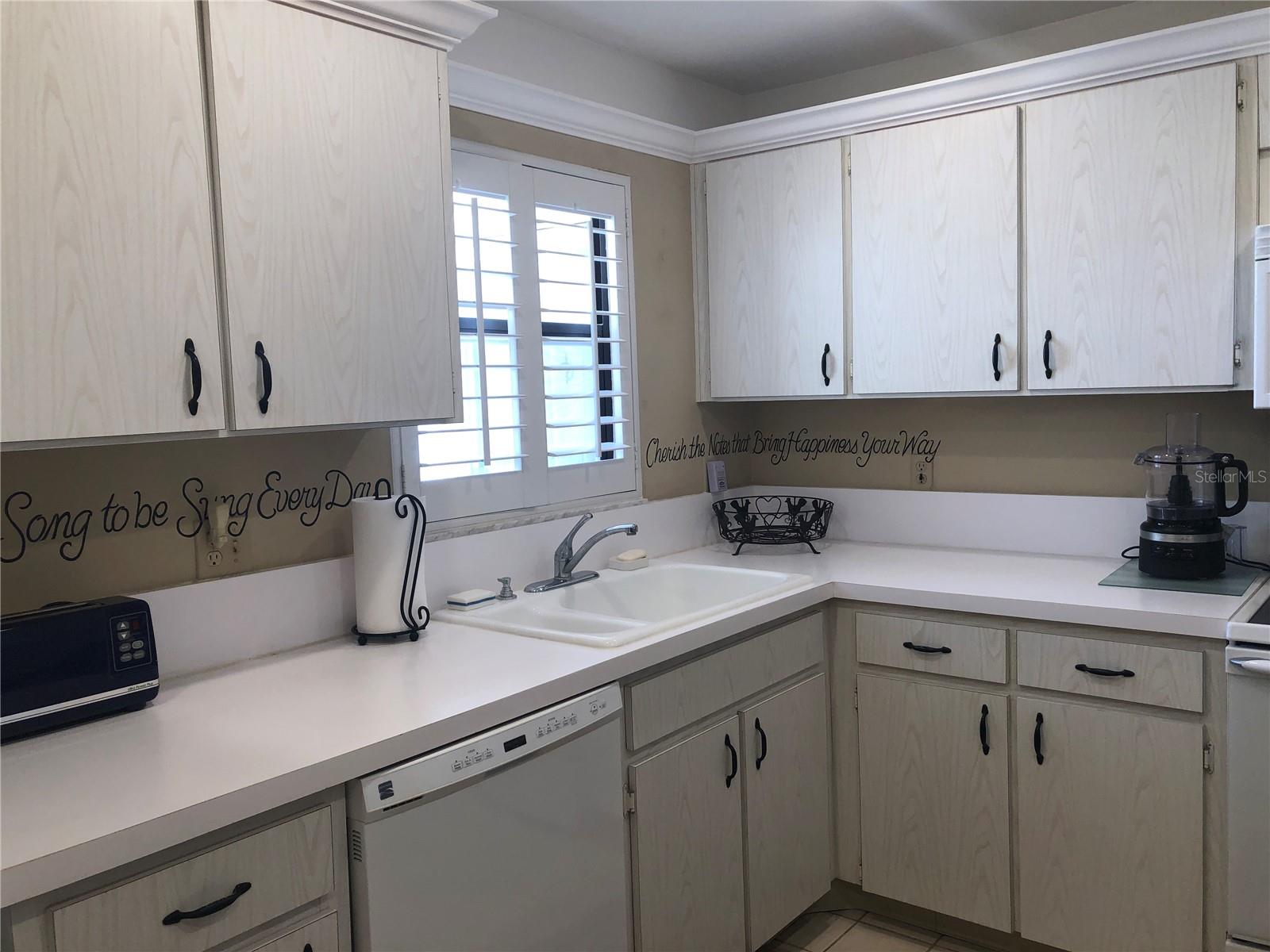 Image 18 of 50 For 7897 Sailboat Key Boulevard S 407