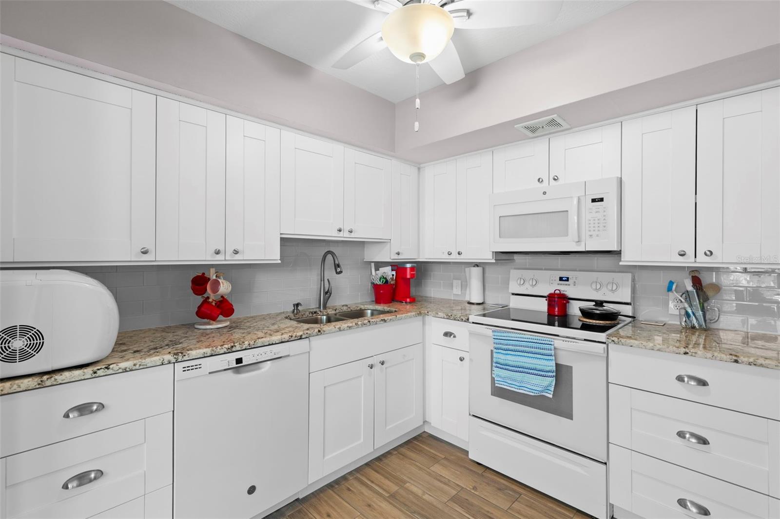 Image 14 of 25 For 4152 55th Way N 927