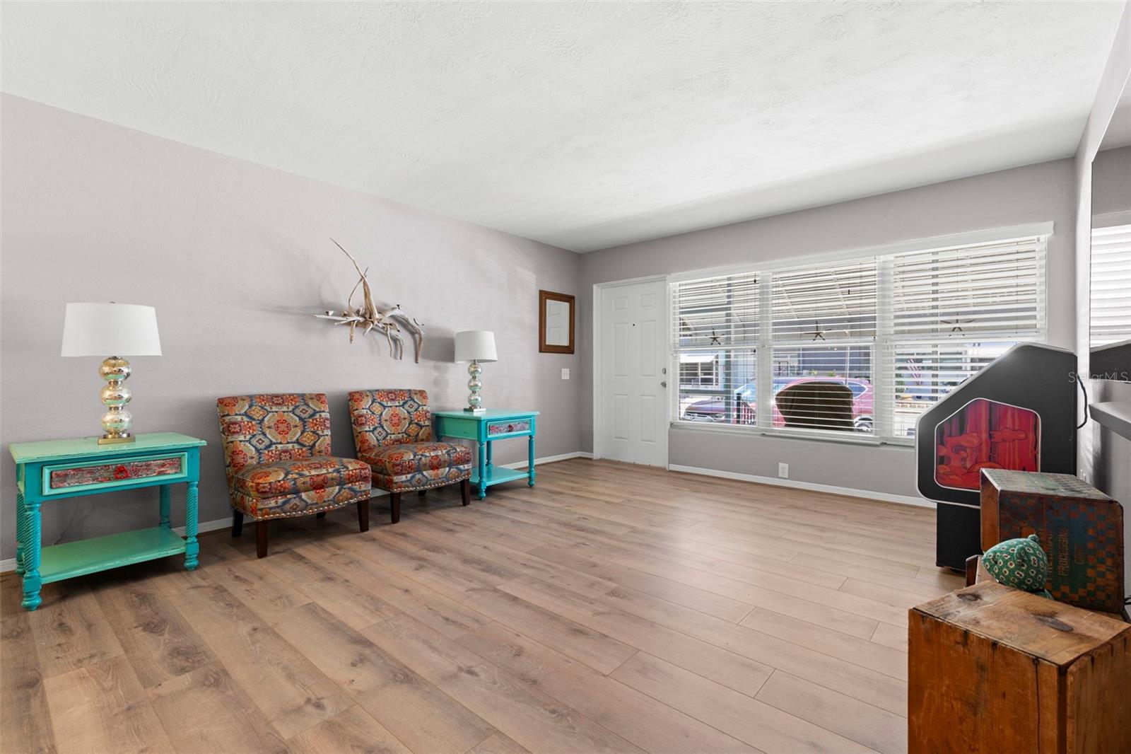 Image 8 of 25 For 4152 55th Way N 927
