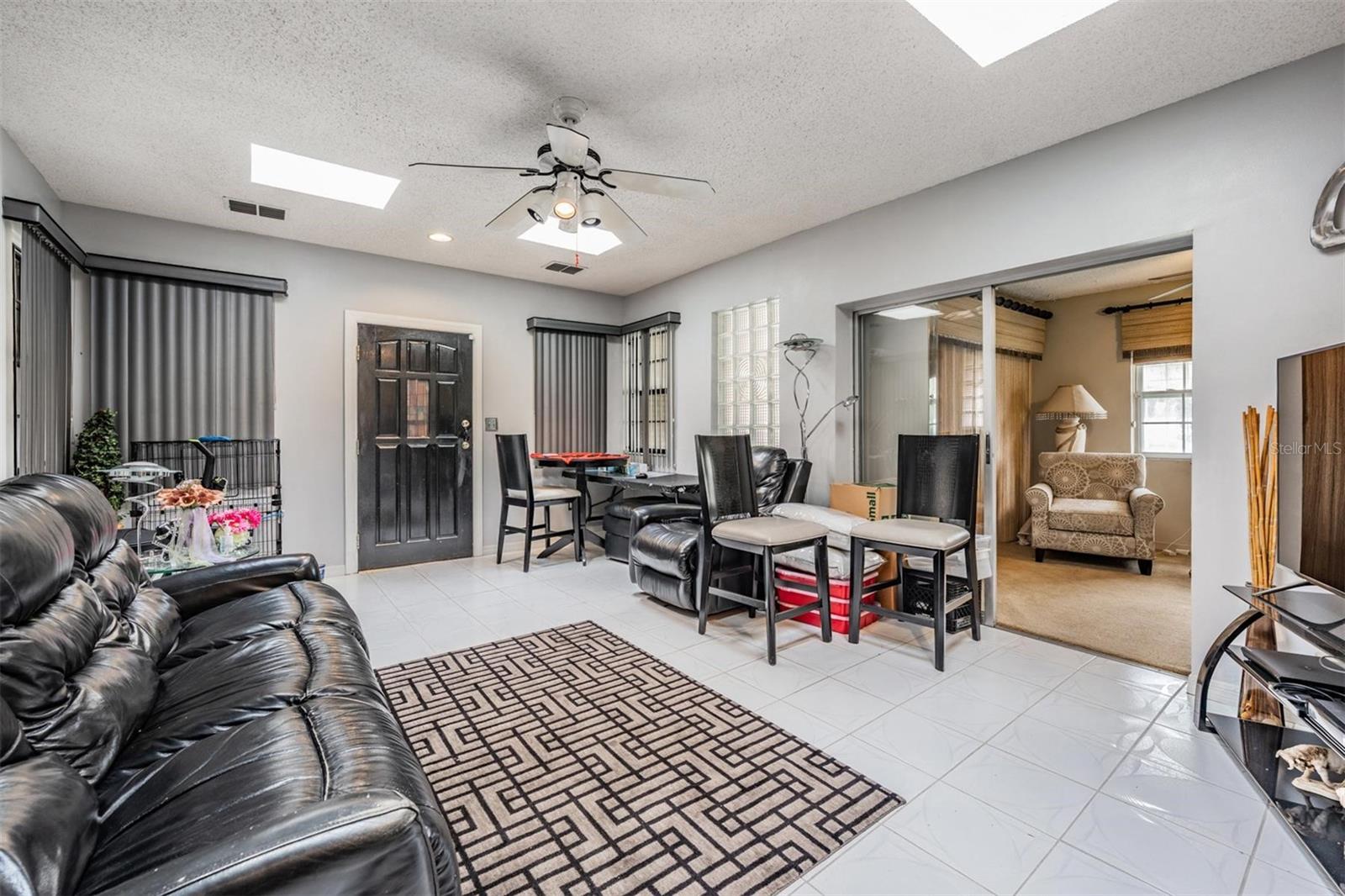 Listing photo id 12 for 2520 St Conrad Street
