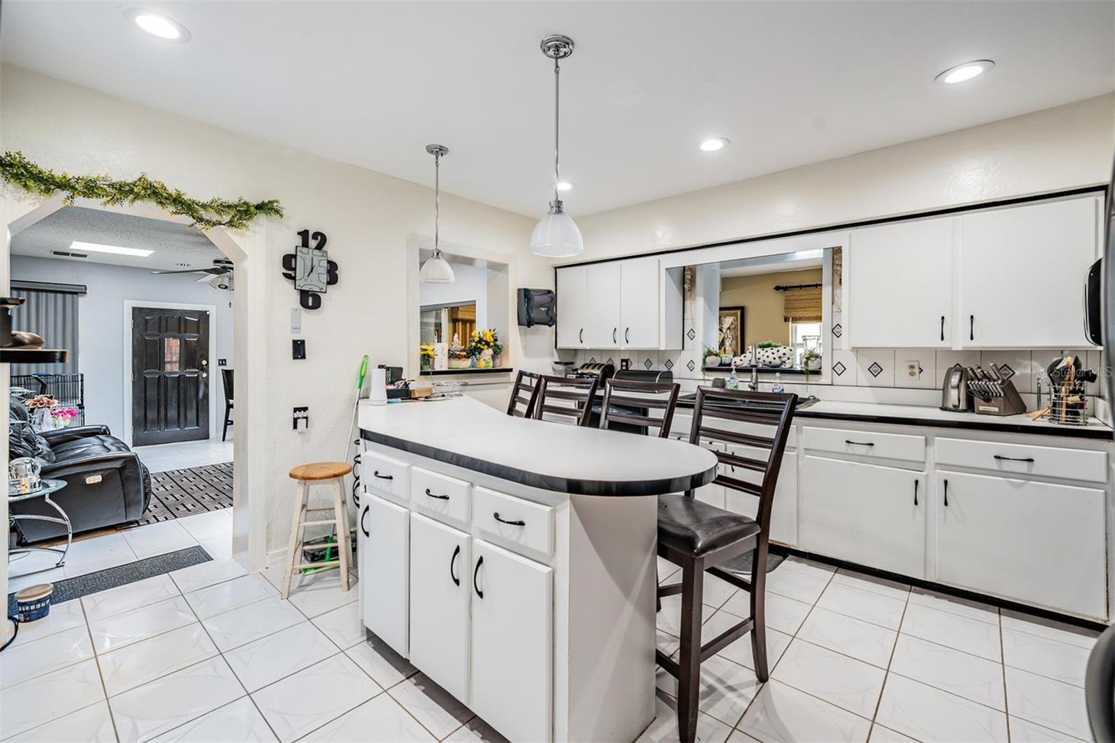 Listing photo id 14 for 2520 St Conrad Street