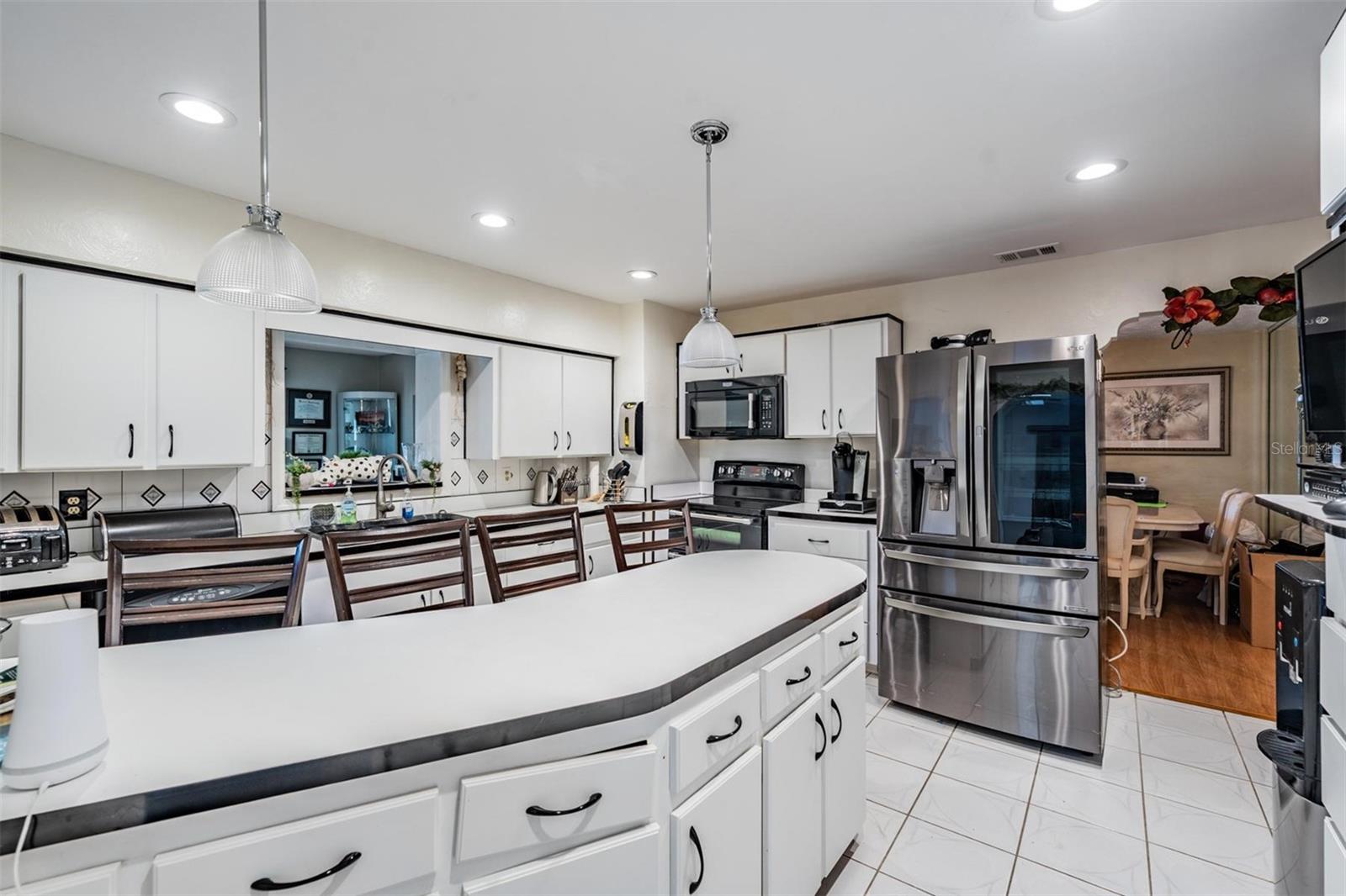 Listing photo id 15 for 2520 St Conrad Street