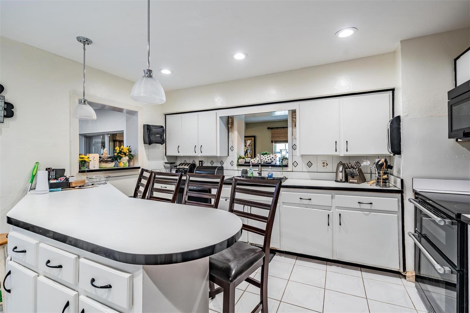 Listing photo id 16 for 2520 St Conrad Street