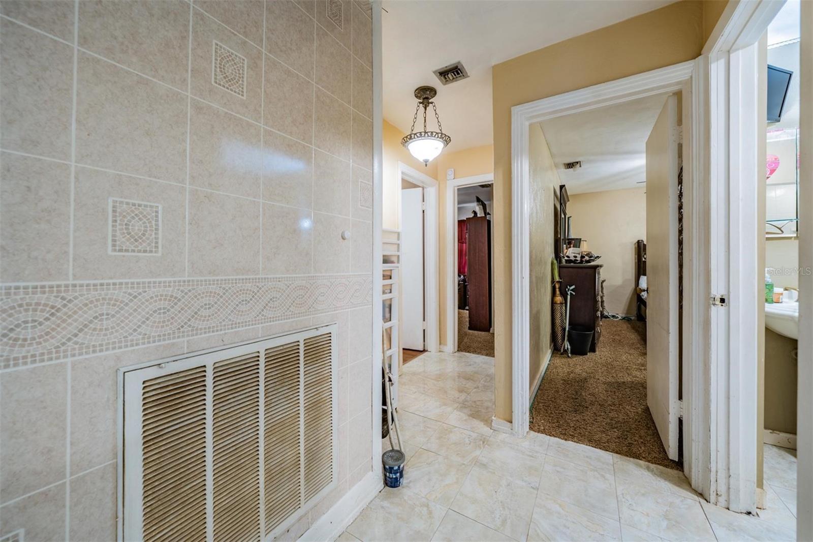 Listing photo id 25 for 2520 St Conrad Street